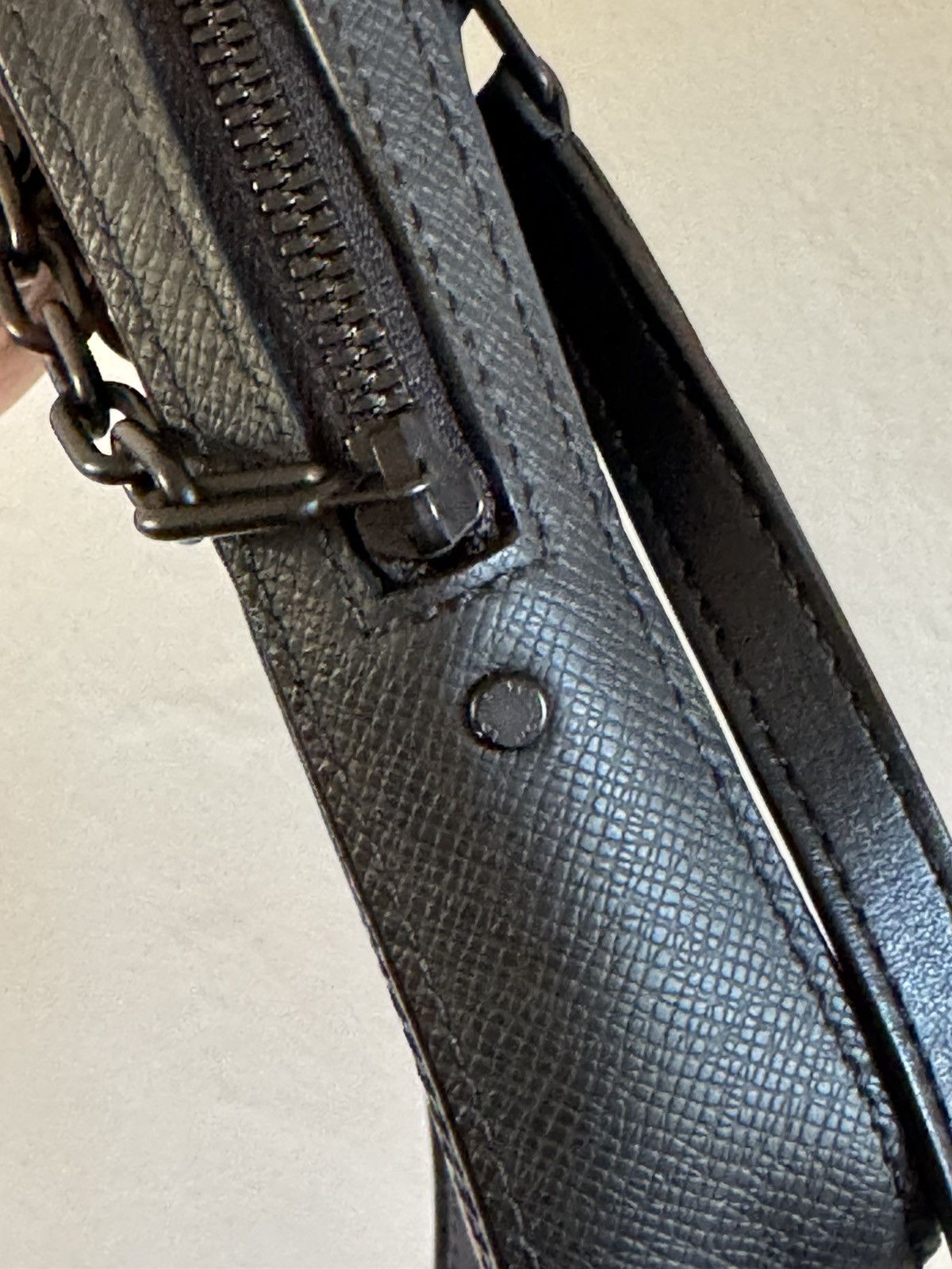 Louis Vuitton Louis Vuittion Messenger Bag Rainbow Taiga Leather Size ONE SIZE - 9 Thumbnail