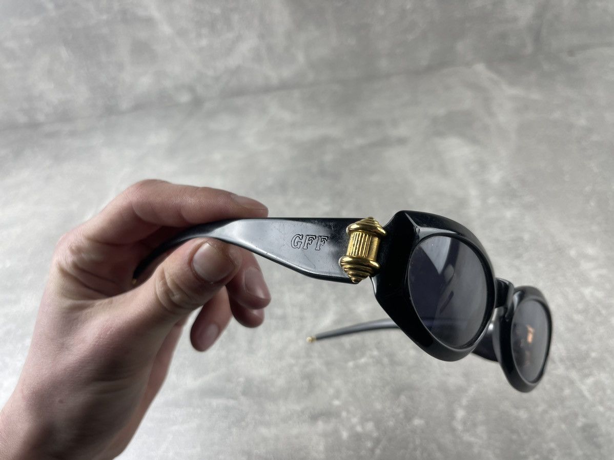 Gianfranco Ferre Y2K Gianfranco Ferré Vintage Oval Sunglasses Black Gold Size ONE SIZE - 4 Thumbnail