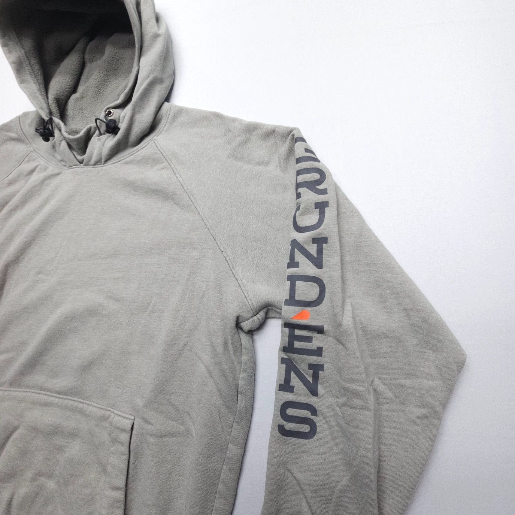 Vintage Grundens Dillingham Tech Hoodie Mens Medium Gray Fleece Spellout Fishing Work Shirt Pullover Hooded Pockets Logo 2000s Style Mens Size US M / EU 48-50 / 2 - 3 Thumbnail