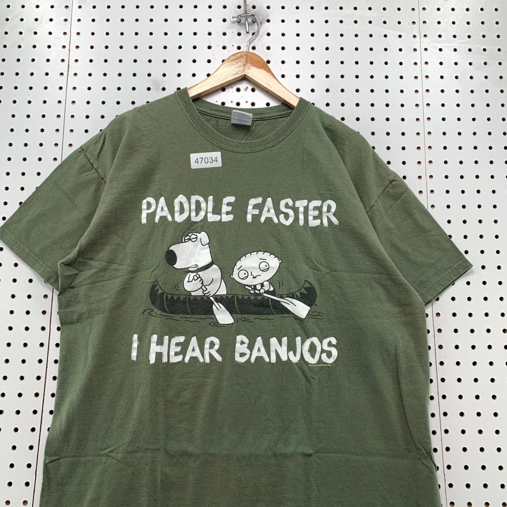 Gildan Family Guy Funny Shirt Mens XL Green Kayak Paddle Faster Cartoon Shirt Size US XL / EU 56 / 4 - 4 Thumbnail