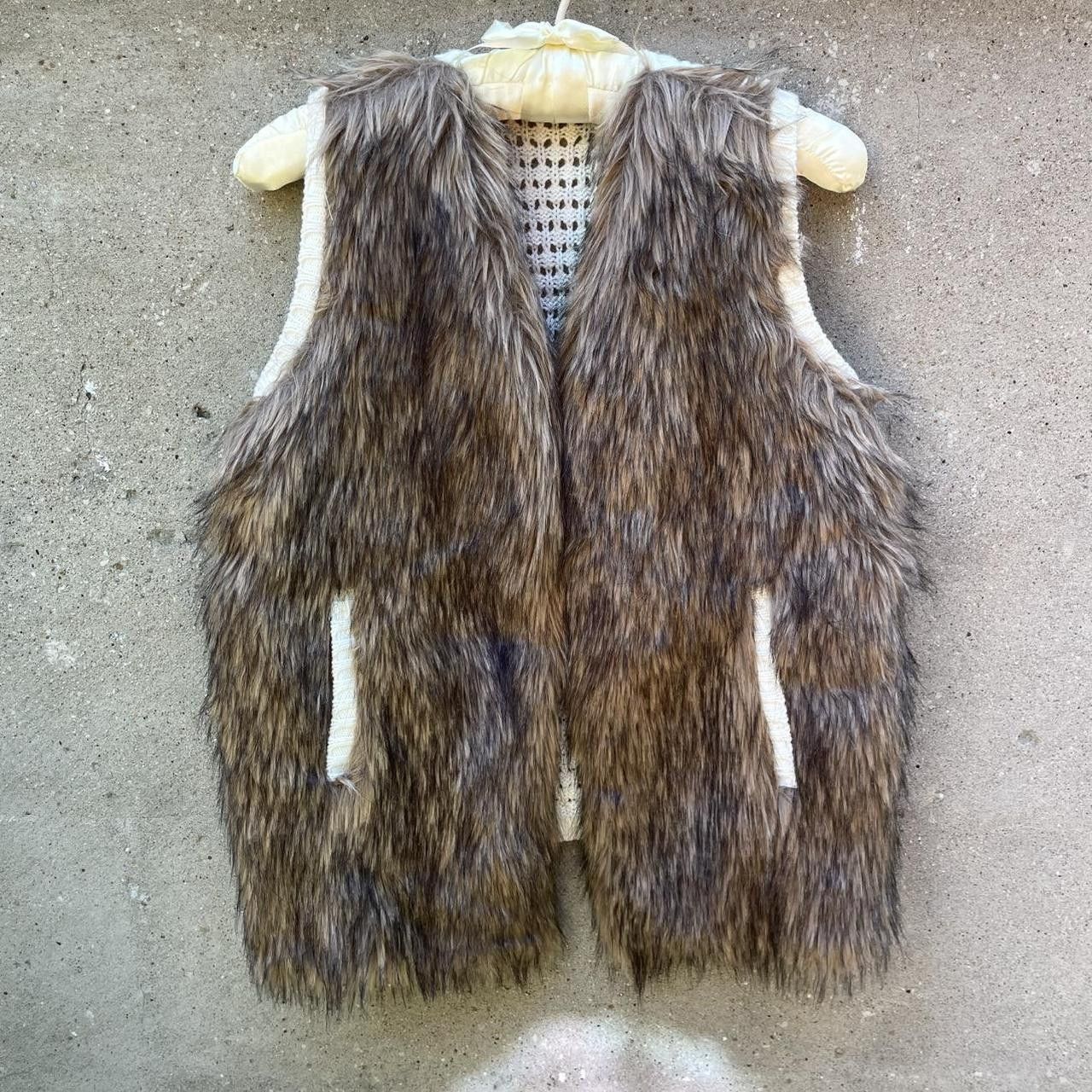 Vintage Y2K Brown Faux-Fur Vest with Knit Back Size S / US 4 / IT 40 - 1 Thumbnail