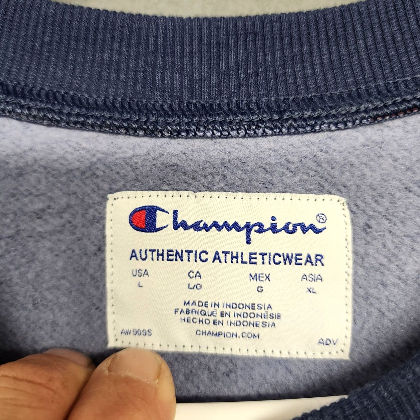 Champion VINTAGE Champion Sweatshirt Men Large Blue Red Camo Kangaroo Pouch Athleisure Casual Mens Size US L / EU 52-54 / 3 - 3 Thumbnail