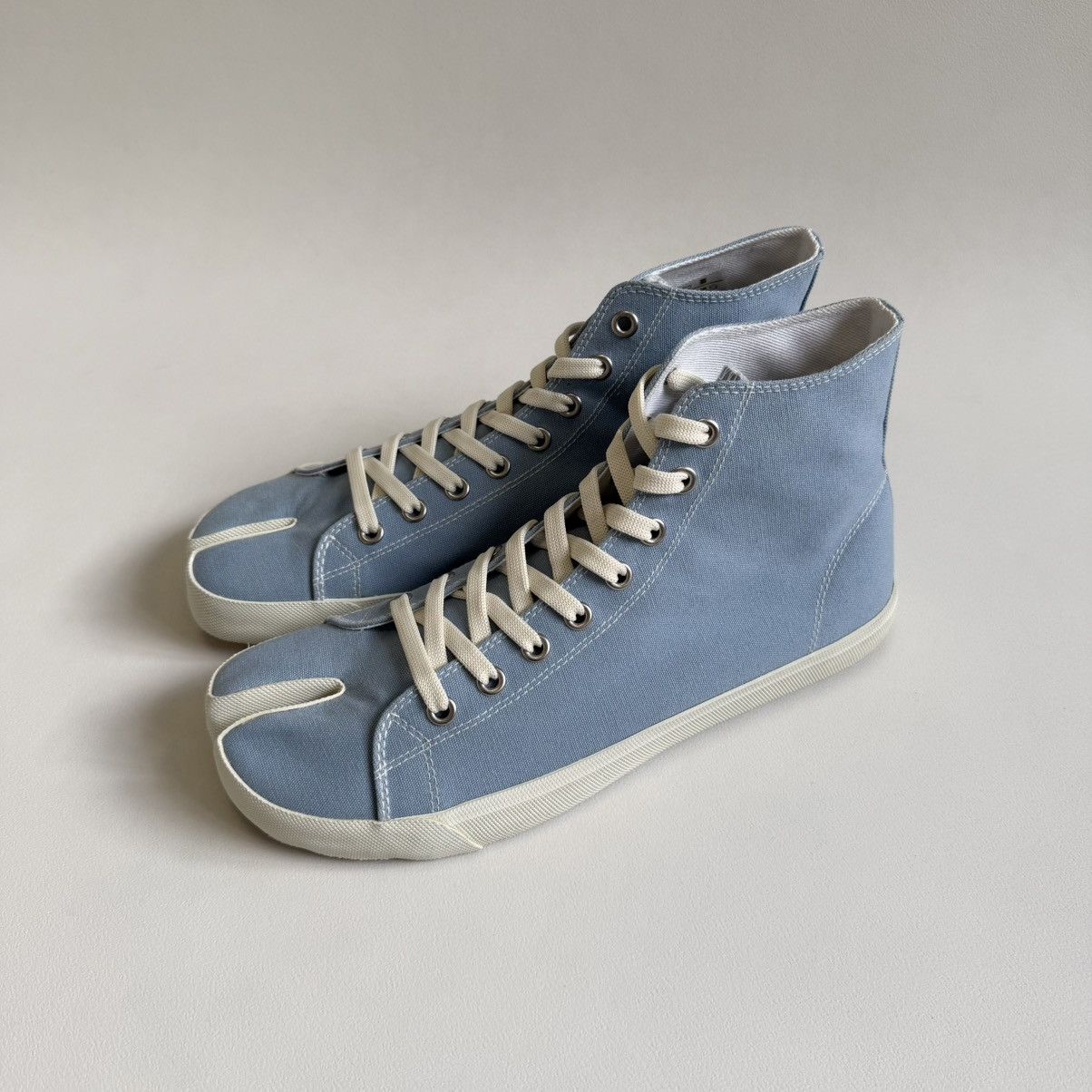Maison Margiela Light Blue High Top Tabi Sneakers Size US 11 / EU 44 - 4 Thumbnail