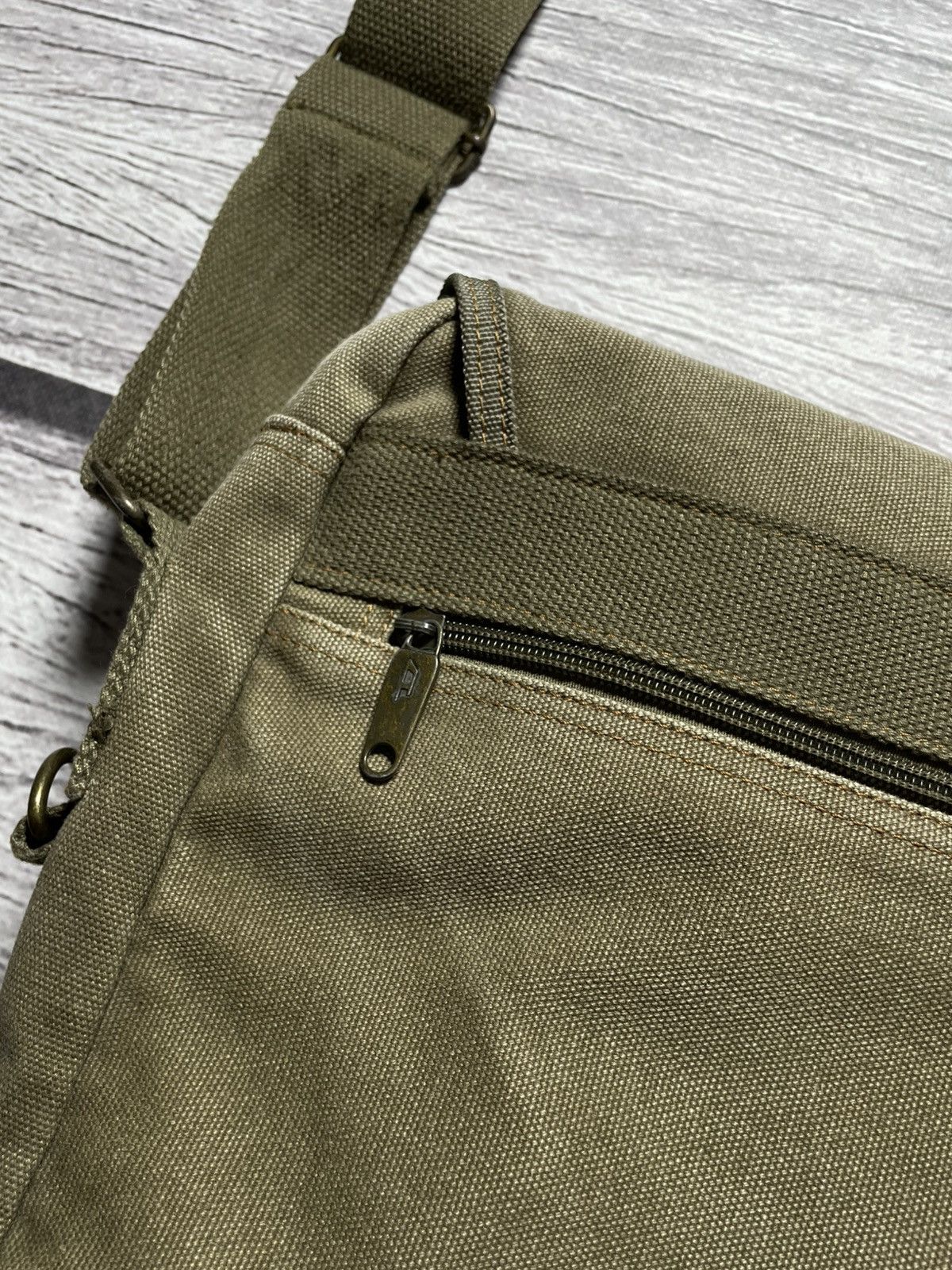 Diesel Diesel Vintage Canvas Archival Avant Garde Y2k Shoulder Bag Size ONE SIZE - 5 Thumbnail