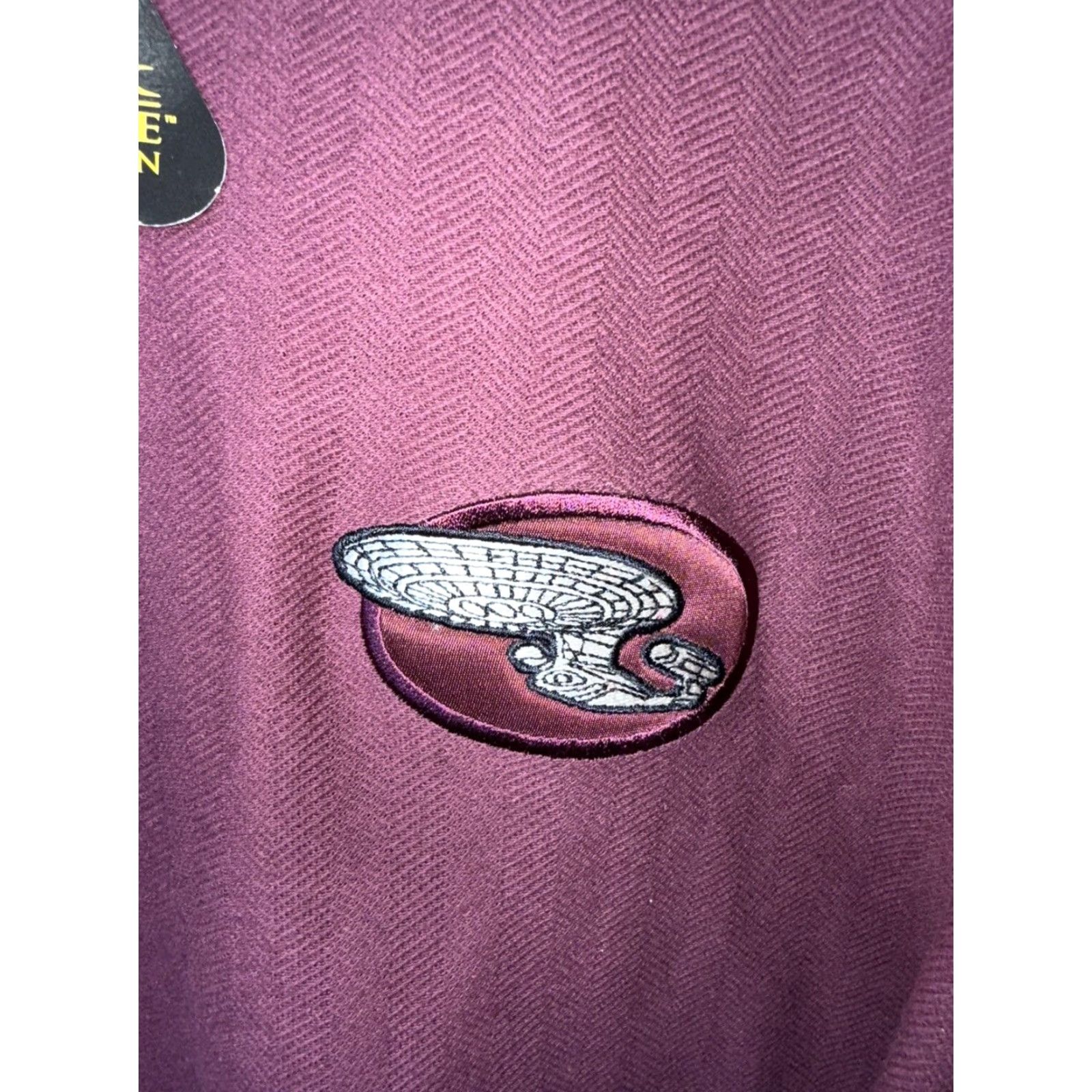 Vintage VINTAGE Star Trek T-Shirt Herringbone USA Maroon L Mens 1997 Star Trek Tee Size ONE SIZE - 3 Thumbnail