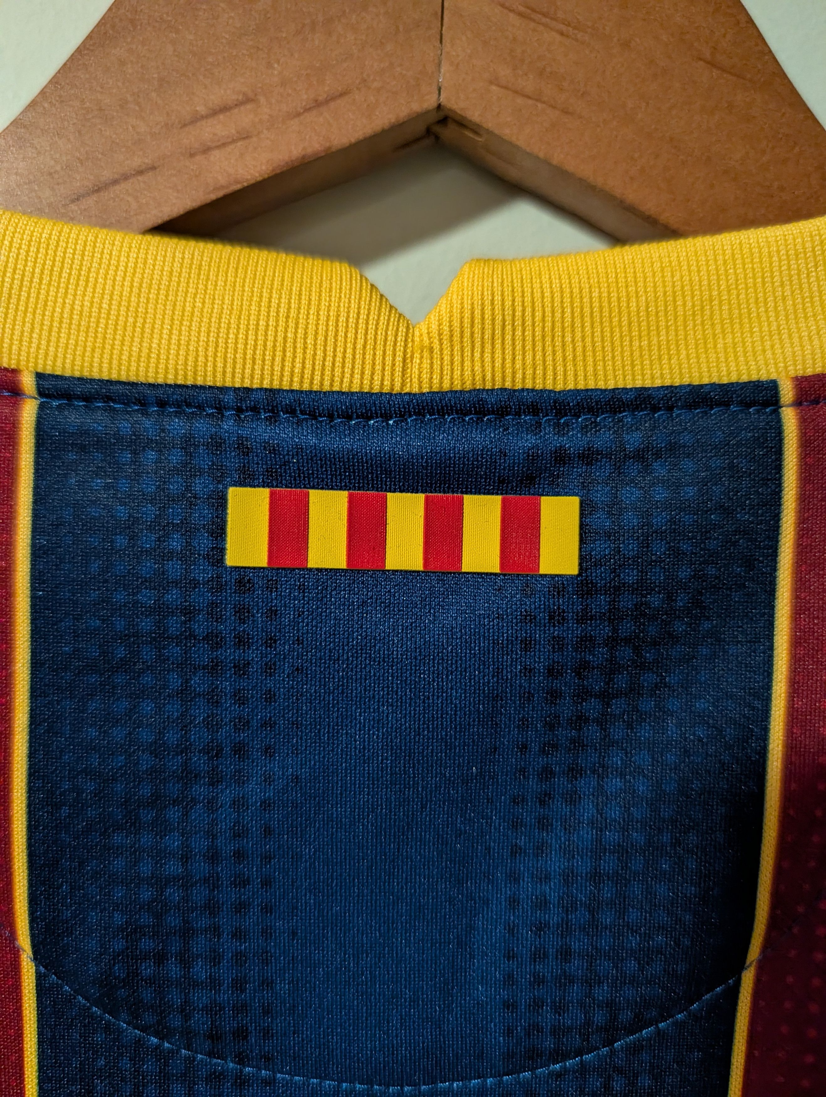 Chelsea Soccer Nike FC Barcelona Home Soccer Jersey Rakuten La Liga Patch Size US S / EU 44-46 / 1 - 12 Thumbnail