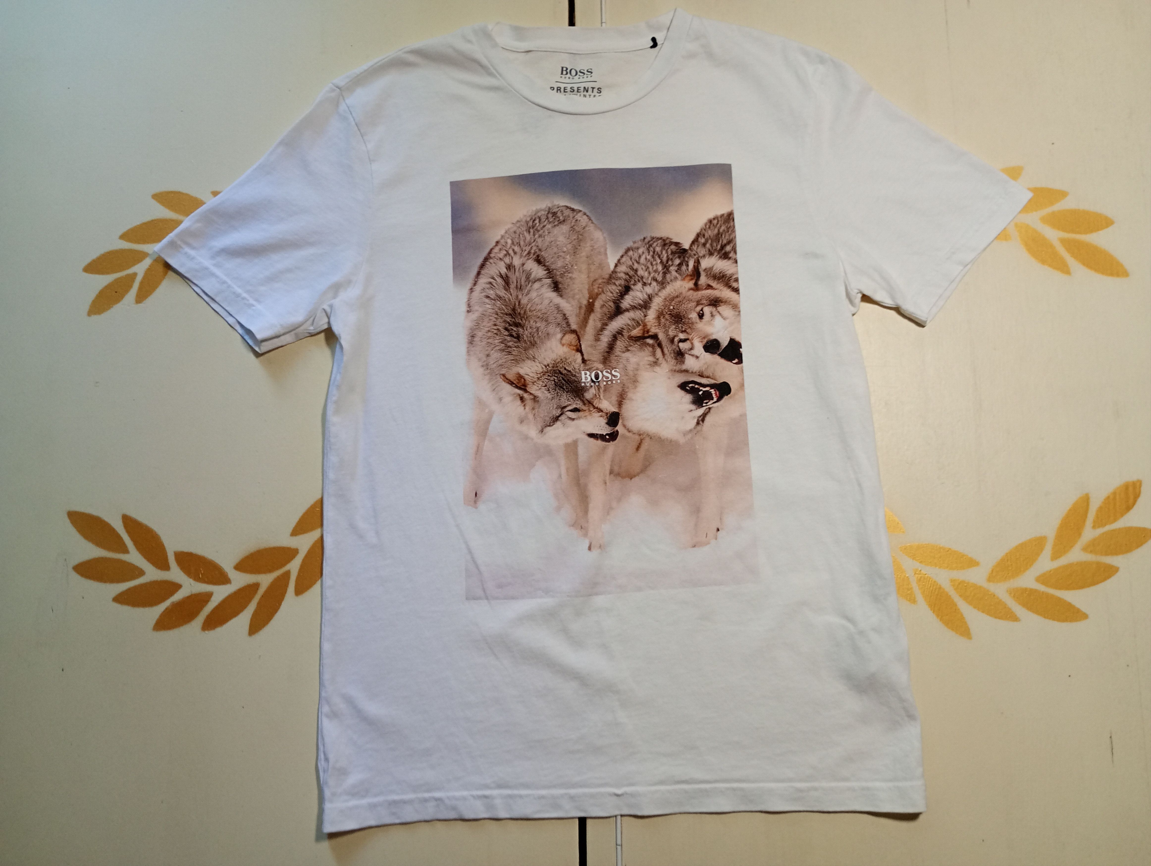 Hugo Boss Hugo Boss Wolf Printed T-Shirt Size US M / EU 48-50 / 2 - 1 Thumbnail