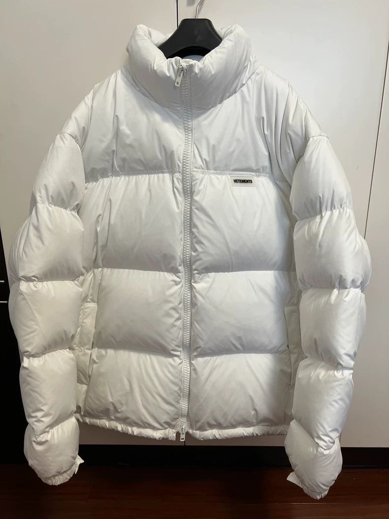Vetements Vetements White down jacket size xs Size US XS / EU 42 / 0 - 1 Thumbnail