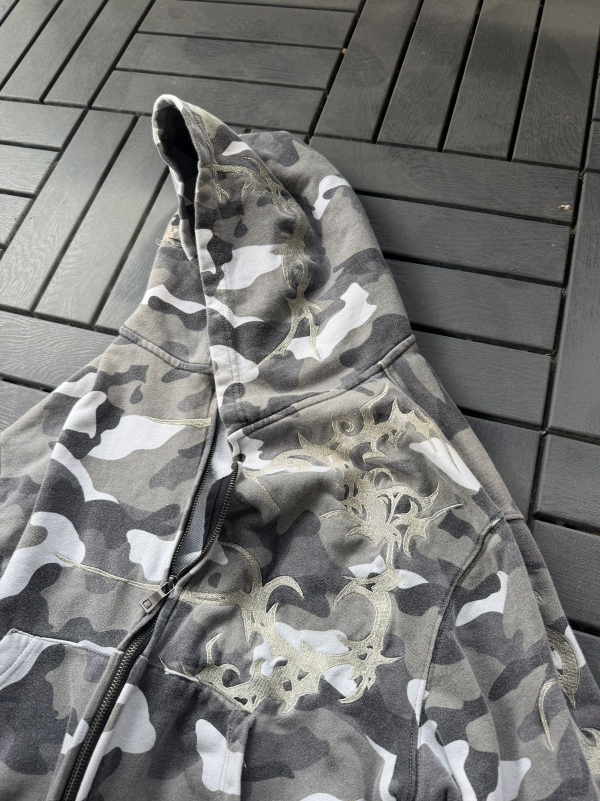 Other Grey camo zip up hoodie with embroidered flames Size US S / EU 44-46 / 1 - 6 Thumbnail