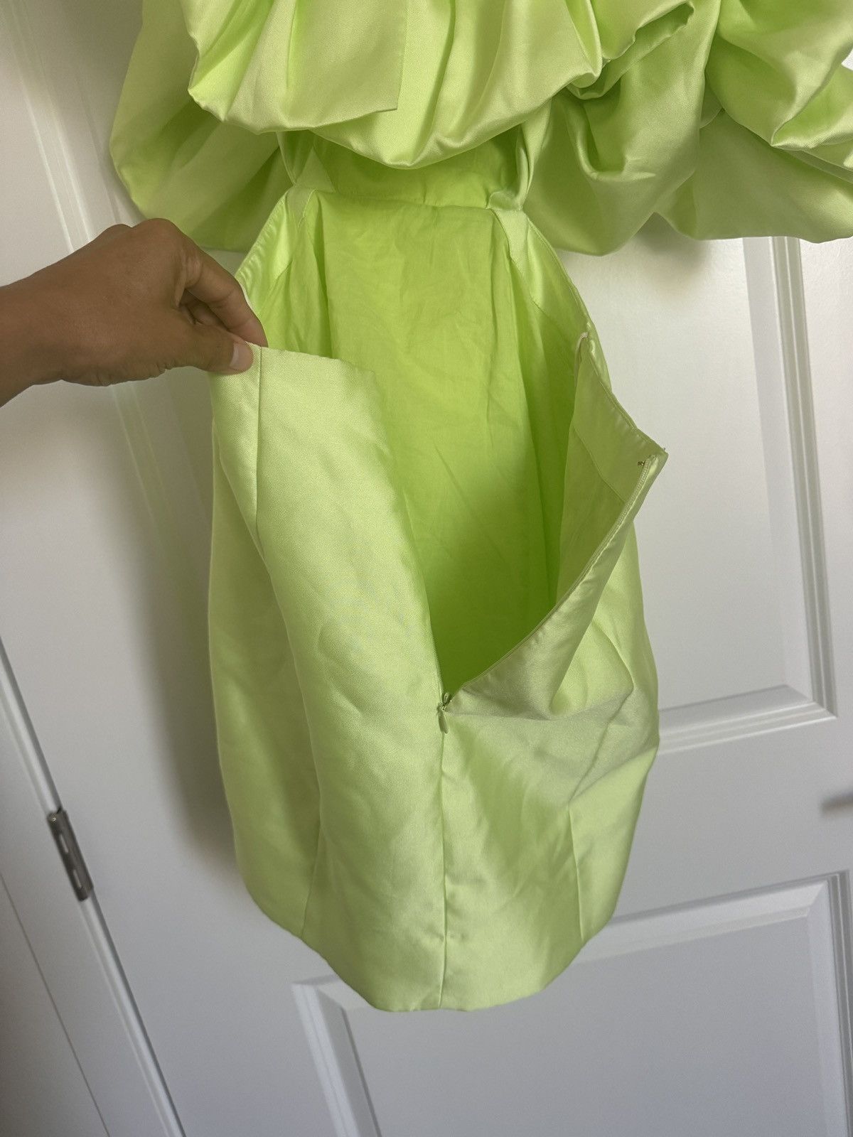 ALEMAIS Alemais Suzi Off Shoulder Mini Dress Size 2 in Chartreuse Size XS / US 0-2 / IT 36-38 - 9 Thumbnail