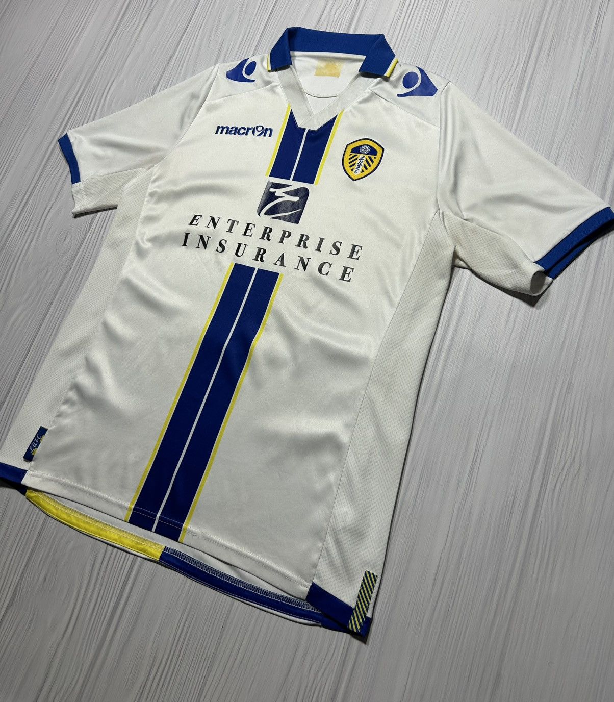 Macron Leeds United 2013 2014 Macron Soccer Jersey Size US L / EU 52-54 / 3 - 2 Thumbnail