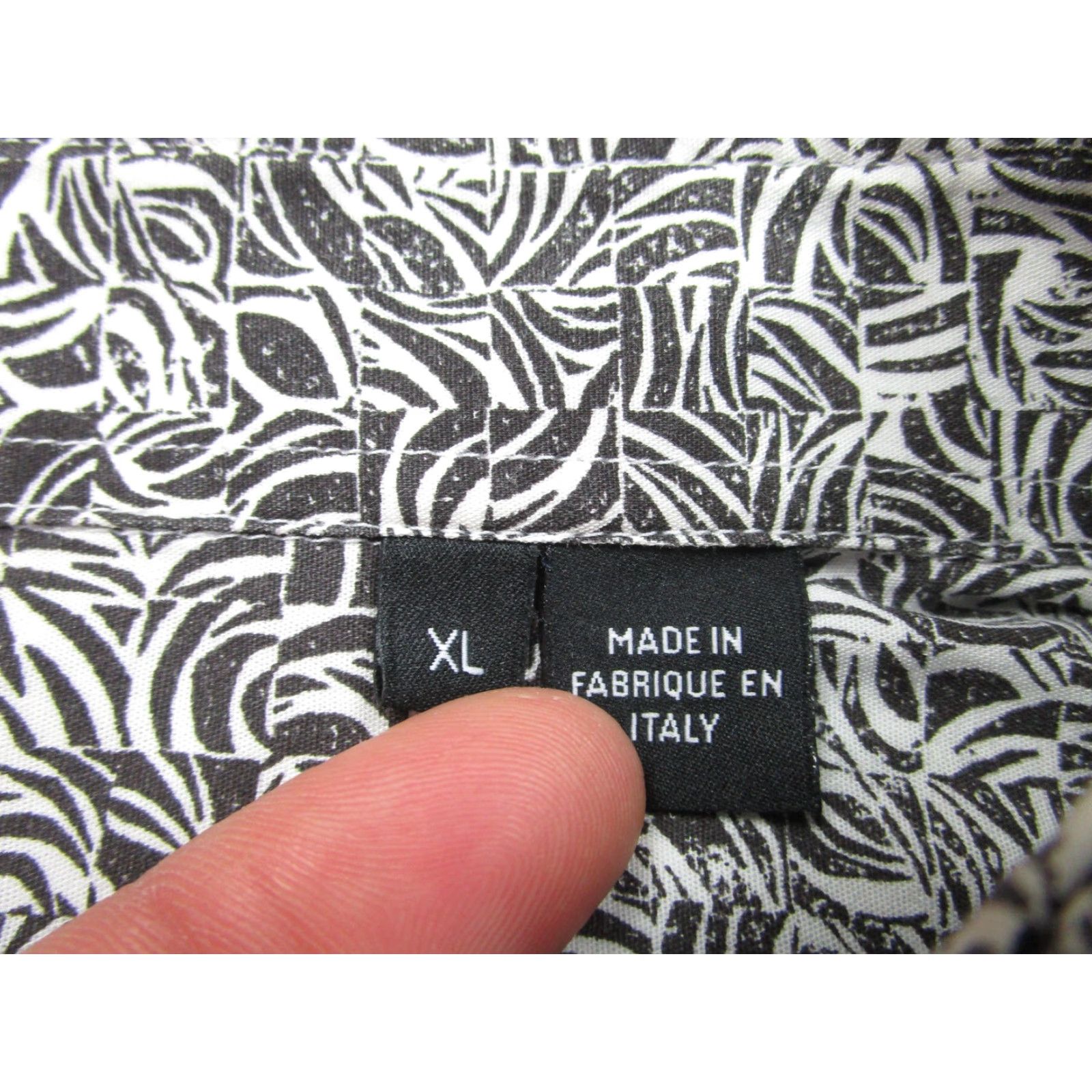 Hugo Boss BOSS Hugo Boss Shirt Mens XL Black Graphic Slim Fit Button Front Made Italy Size US XL / EU 56 / 4 - 7 Thumbnail