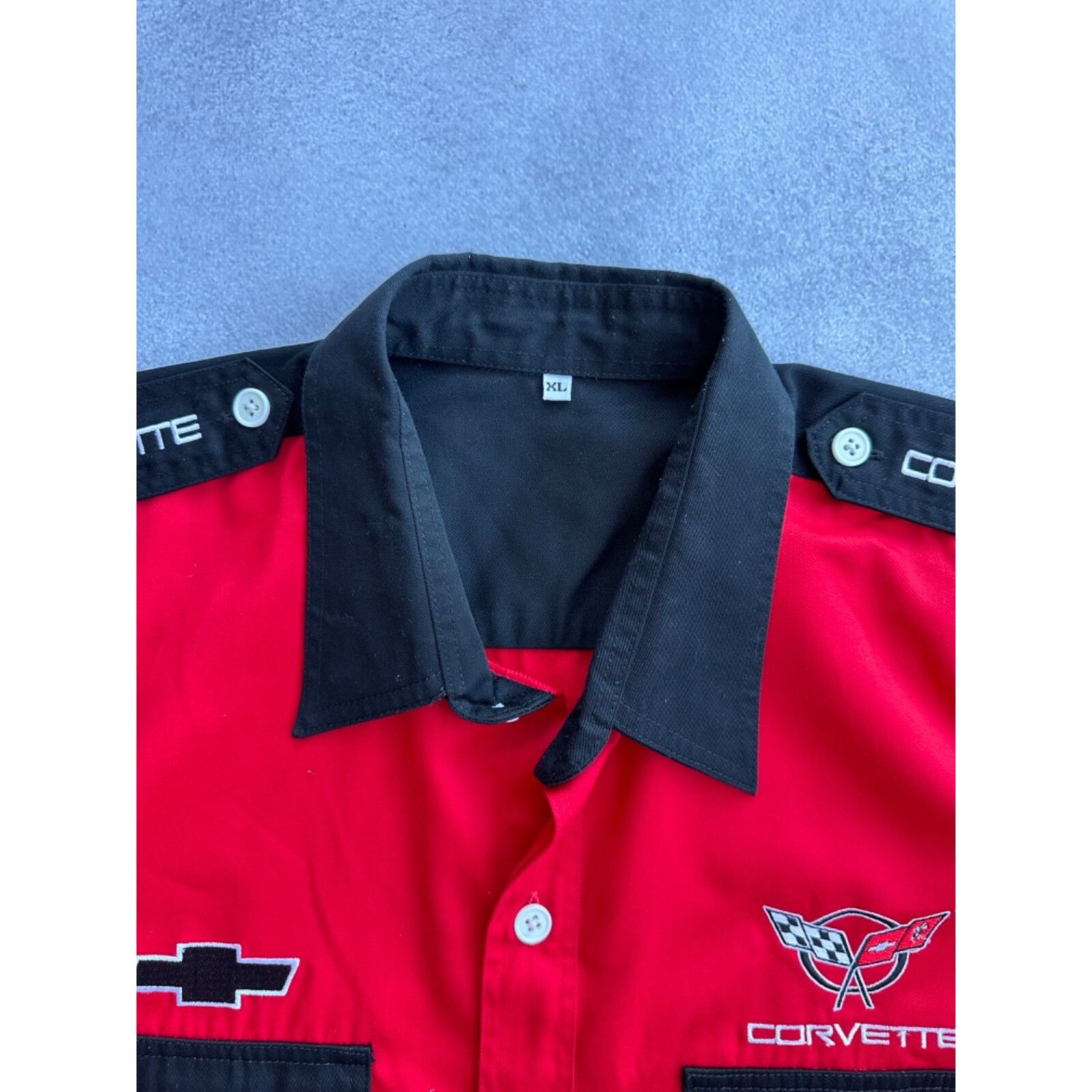 Chevrolet VTG Chevrolet Corvette Racing Red Short Sleeve Buttons Shirt Size US XL / EU 56 / 4 - 7 Thumbnail
