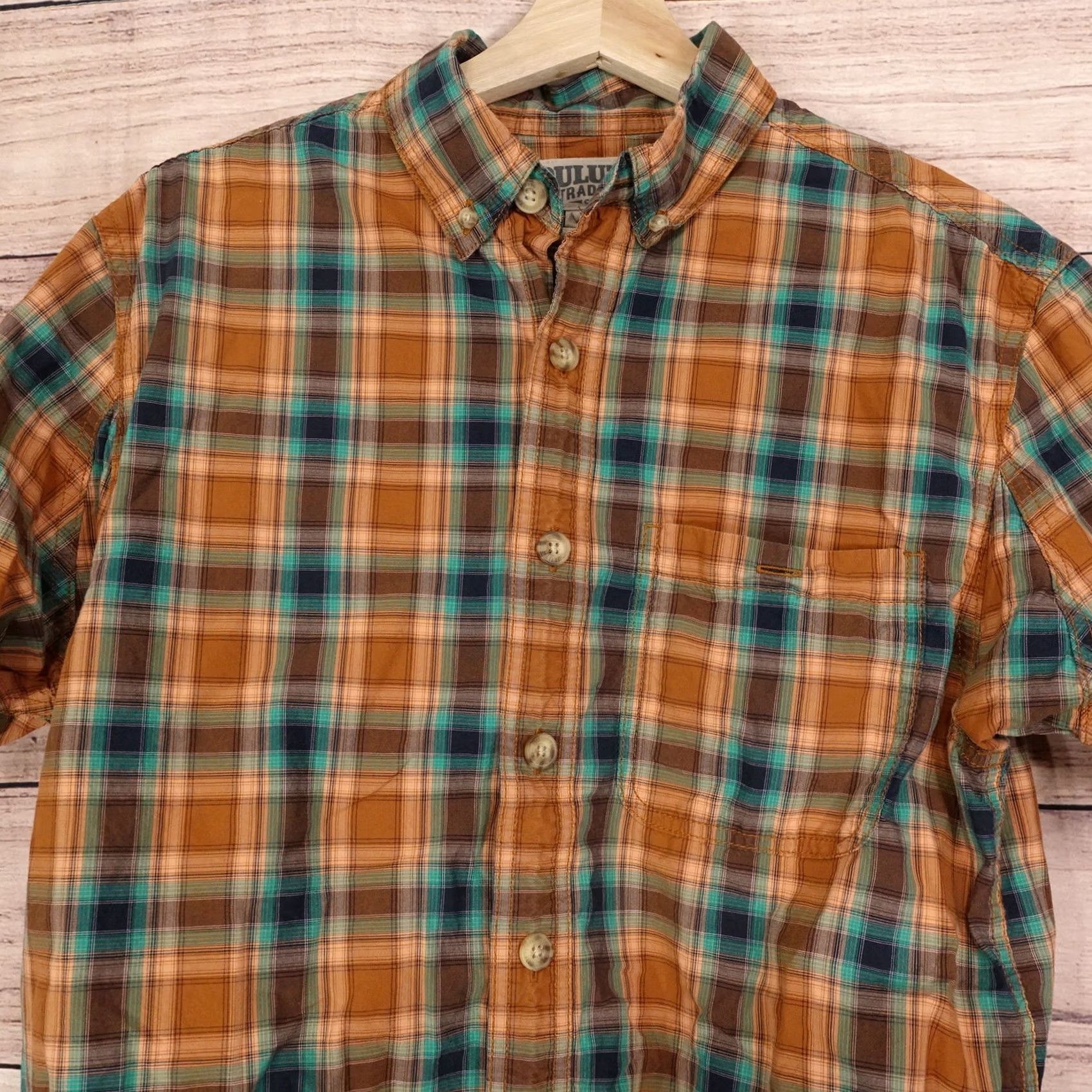 CO DULUTH TRADING CO RELAXED FIT SHORT SLEEVE PLAID BUTTON DOWN SHIRT MENS S COLOR MULTICOLOR Size US S / EU 44-46 / 1 - 2 Thumbnail