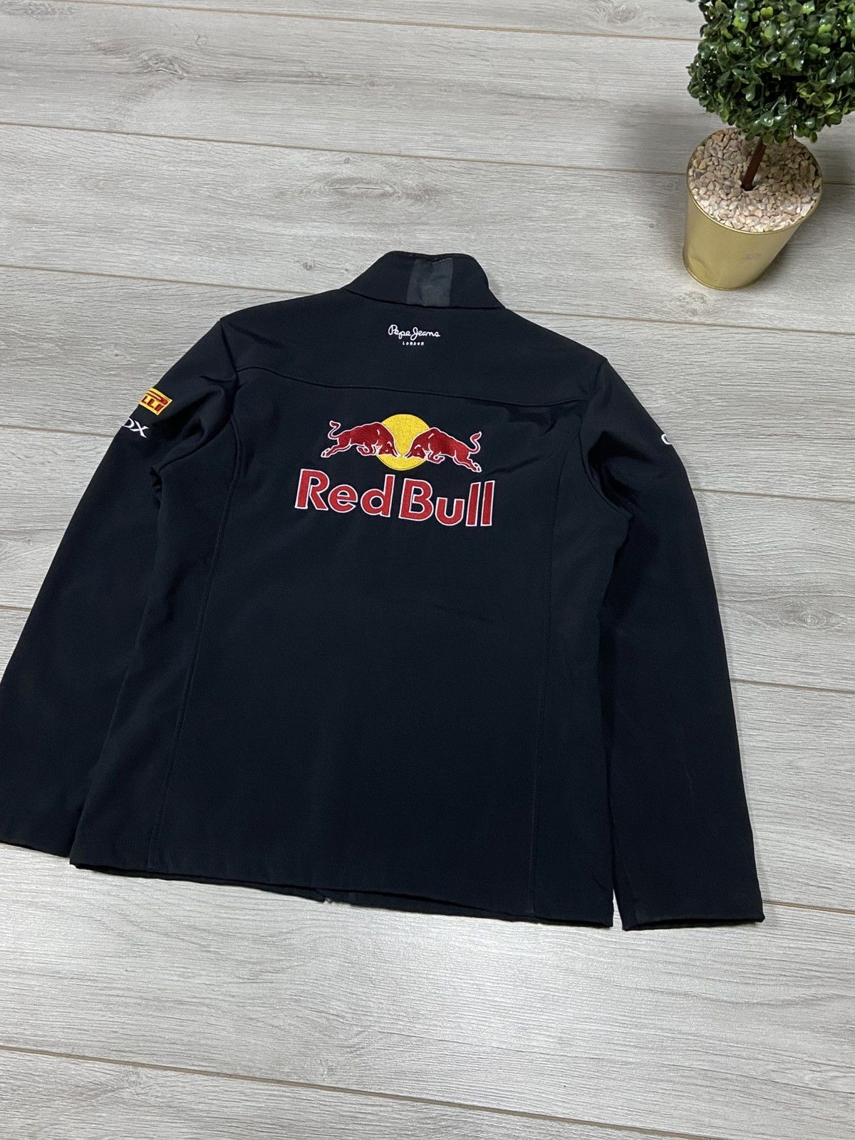 Pepe Jeans Pirelli RED BULL RACING TEAM PEPE JEANS jacket softshell zip Size US S / EU 44-46 / 1 - 10 Thumbnail