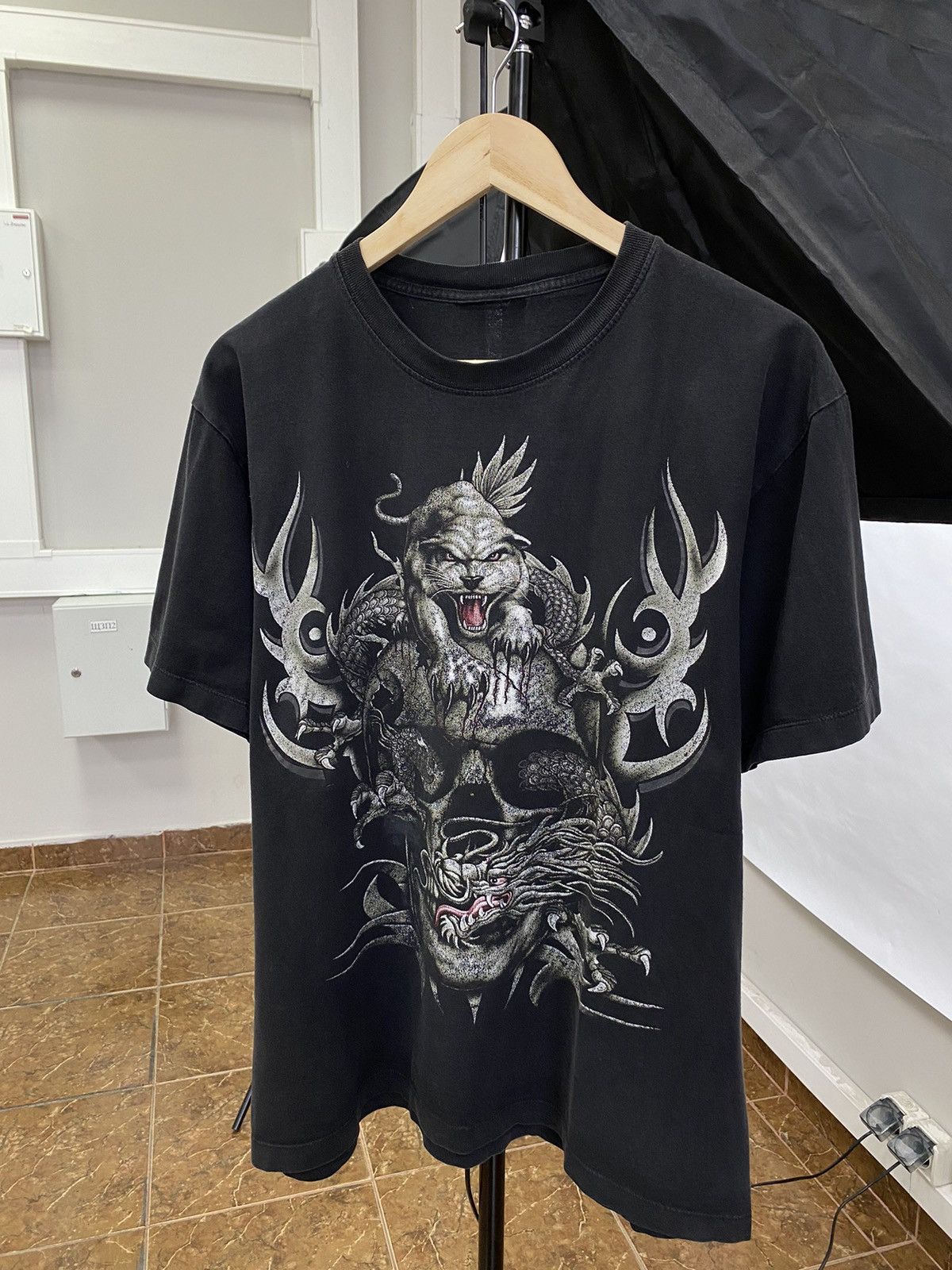 Japanese Brand 💀 Vintage 90s Skull Death Panther Dragon Japan Style t-shirt Size US XL / EU 56 / 4 - 1 Thumbnail
