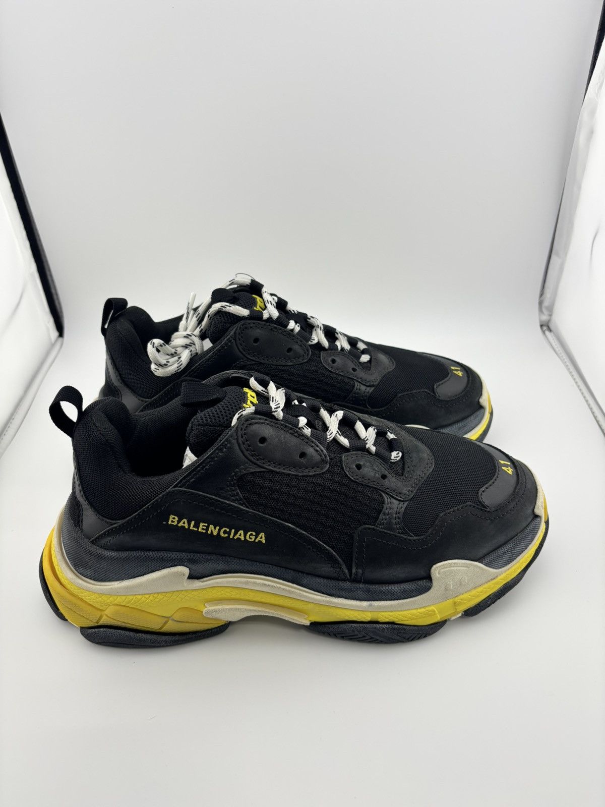 Balenciaga BALENCIAGA TRIPLE S SIZE 41 - 11W - 8M Size US 8.5 / EU 41-42 - 1 Thumbnail