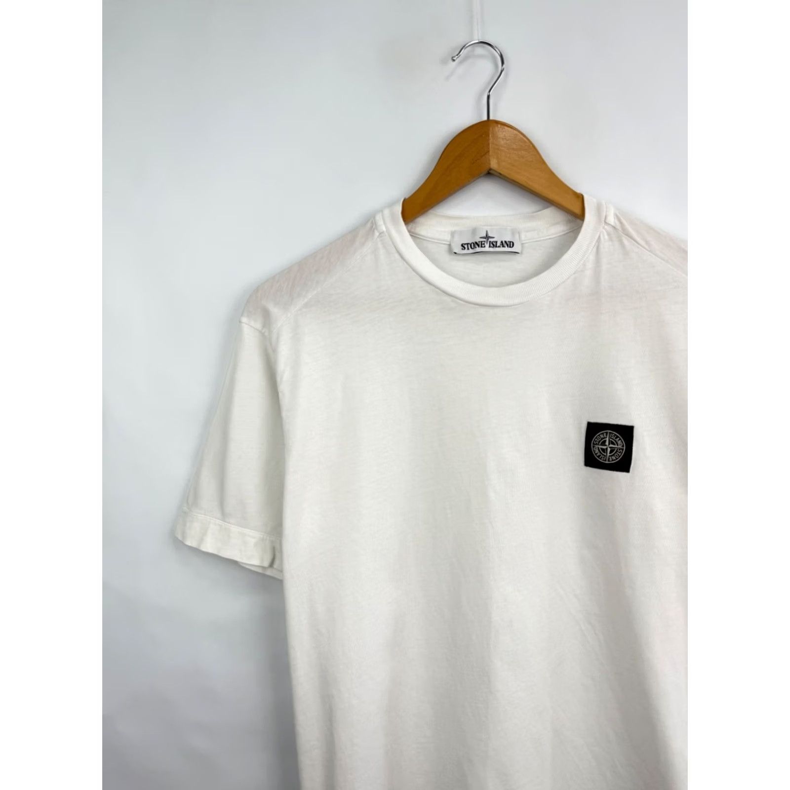 Stone Island Stone Island T-Shirt Mens Regular S White Retro Patch Program Y2K Rare Hype Color White USA 90s Size US S / EU 44-46 / 1 - 3 Thumbnail