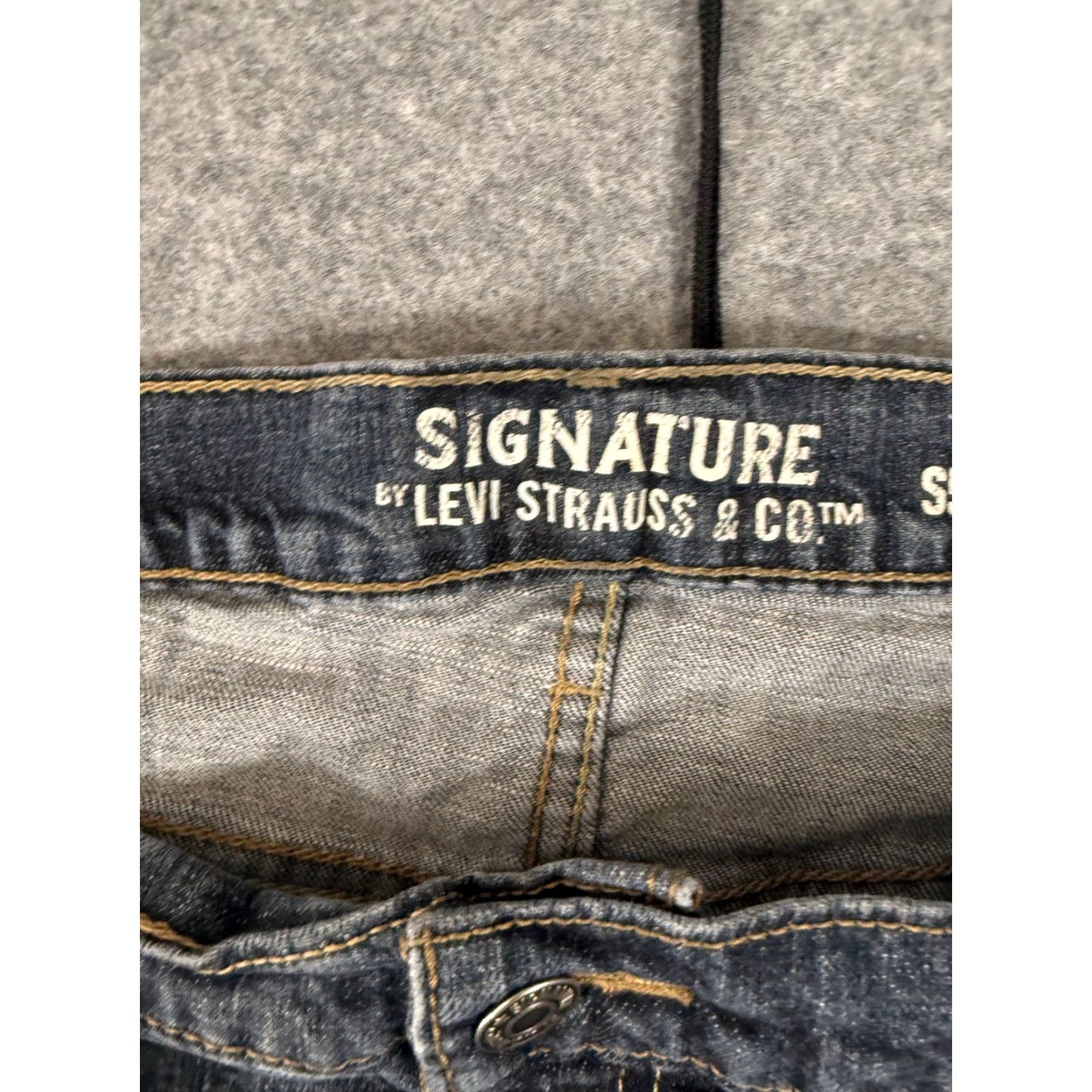Levi's Levi's Signature S51 Jeans Mens 50x30 Blue Denim Straight Leg Stretch Dark Wash Jeans Mens Color Blue 5-Pocket City Career Outdoor Size US 34 / EU 50 - 5 Thumbnail