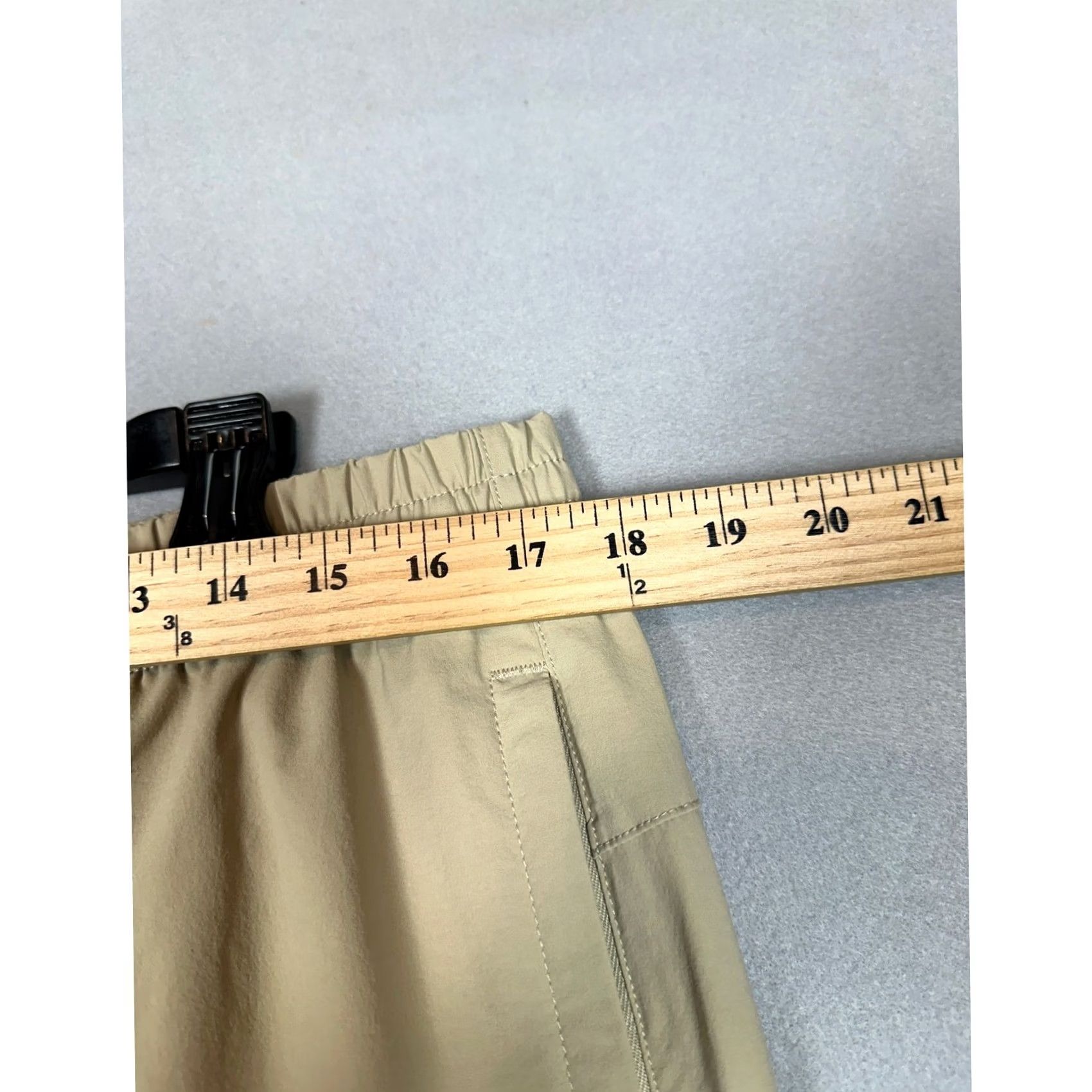 Vuori VRST Mens Transit Jogger Pants L Tan Nylon Stretch Performance Drawstring Tech Size US 33 - 4 Thumbnail