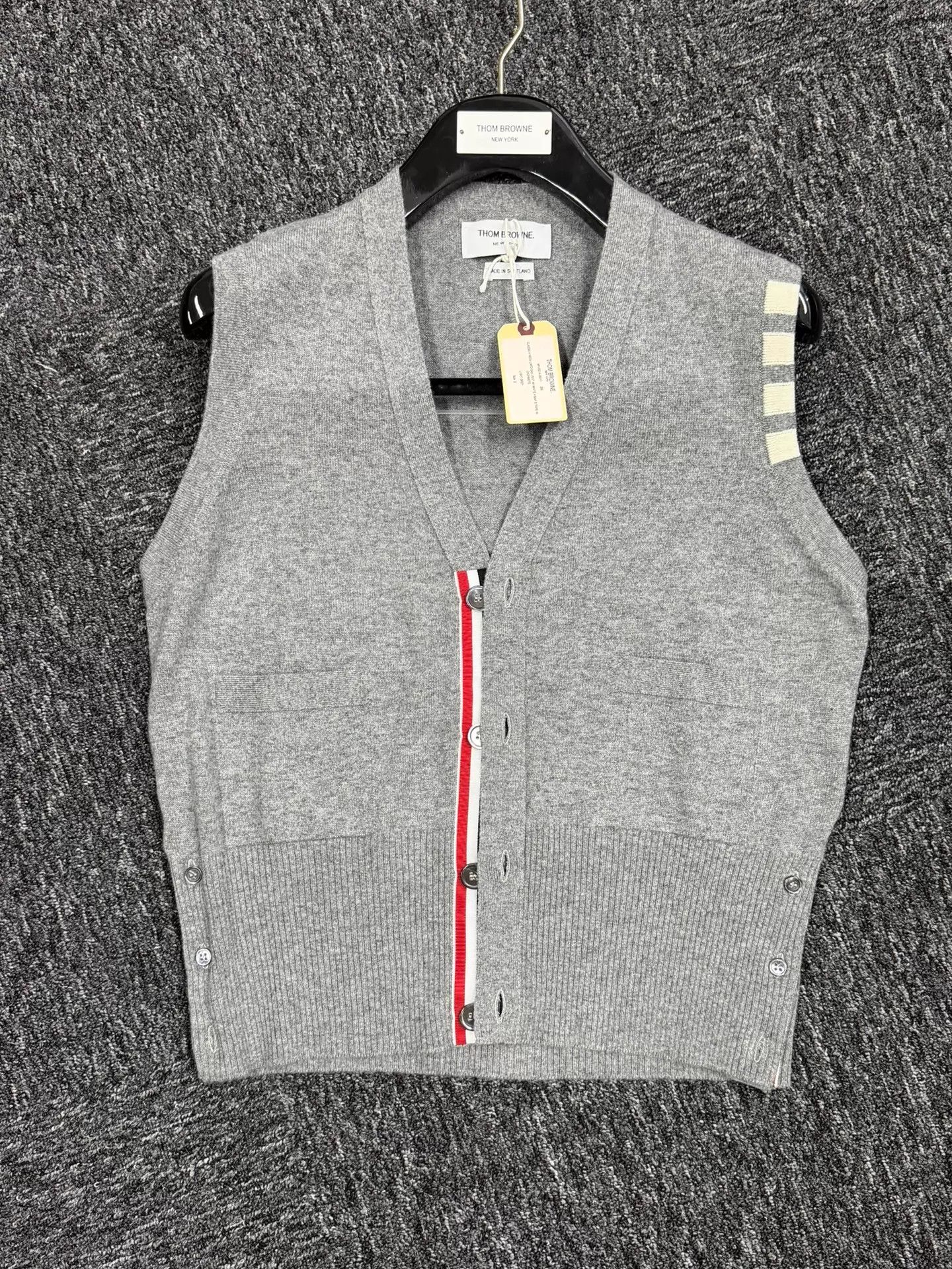 Thom Browne Thom Browne Men's Light Gray Cashmere Vest Size 3 Size US L / EU 52-54 / 3 - 3 Thumbnail