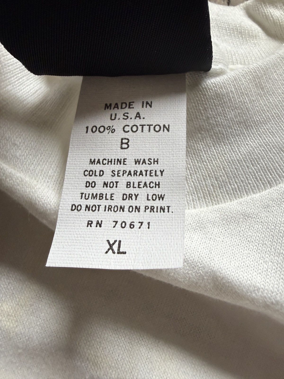 Vintage Vintage 80s Gotcha More Core Surfwear Skater Graphic Tee Size US S / EU 44-46 / 1 - 10 Thumbnail