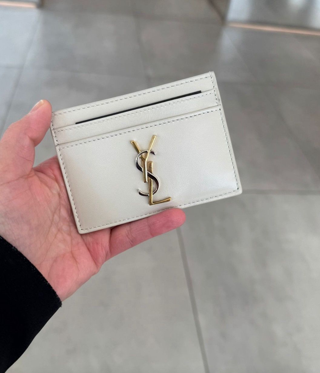 Saint Laurent Paris 🔥 YSL CASSANDRE Card Holder Case Wallet Size ONE SIZE - 1 Thumbnail