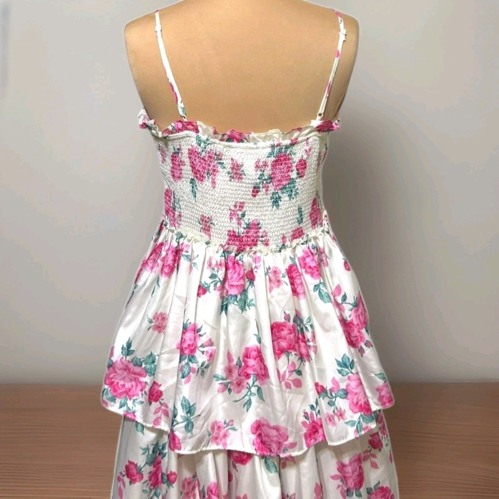LoveShackFancy LoveShackFancy Elise Smocked Tiered Dress Floral Ruffle Size S / US 4 / IT 40 - 4 Thumbnail