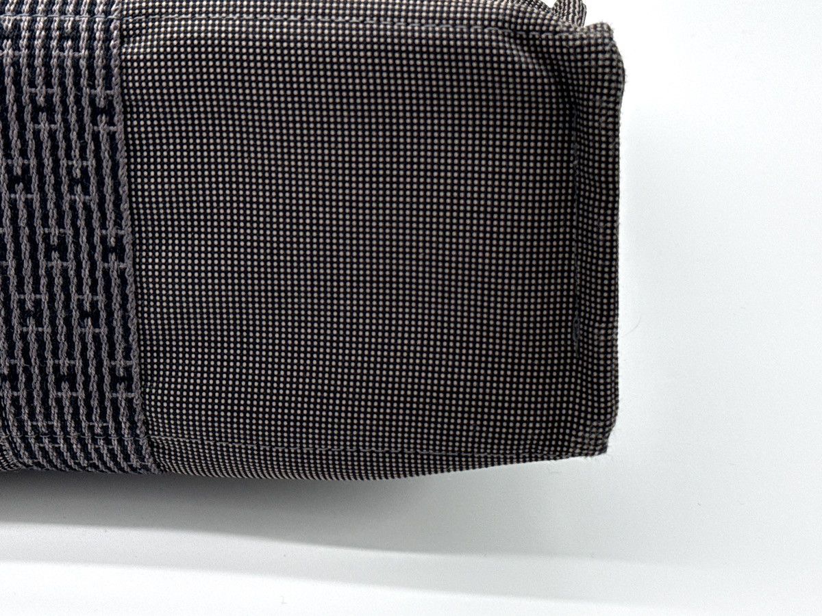 Hermes Hermès Her Line MM Hand Bag – Gray Canvas (SKU: 150448) Size ONE SIZE - 7 Thumbnail