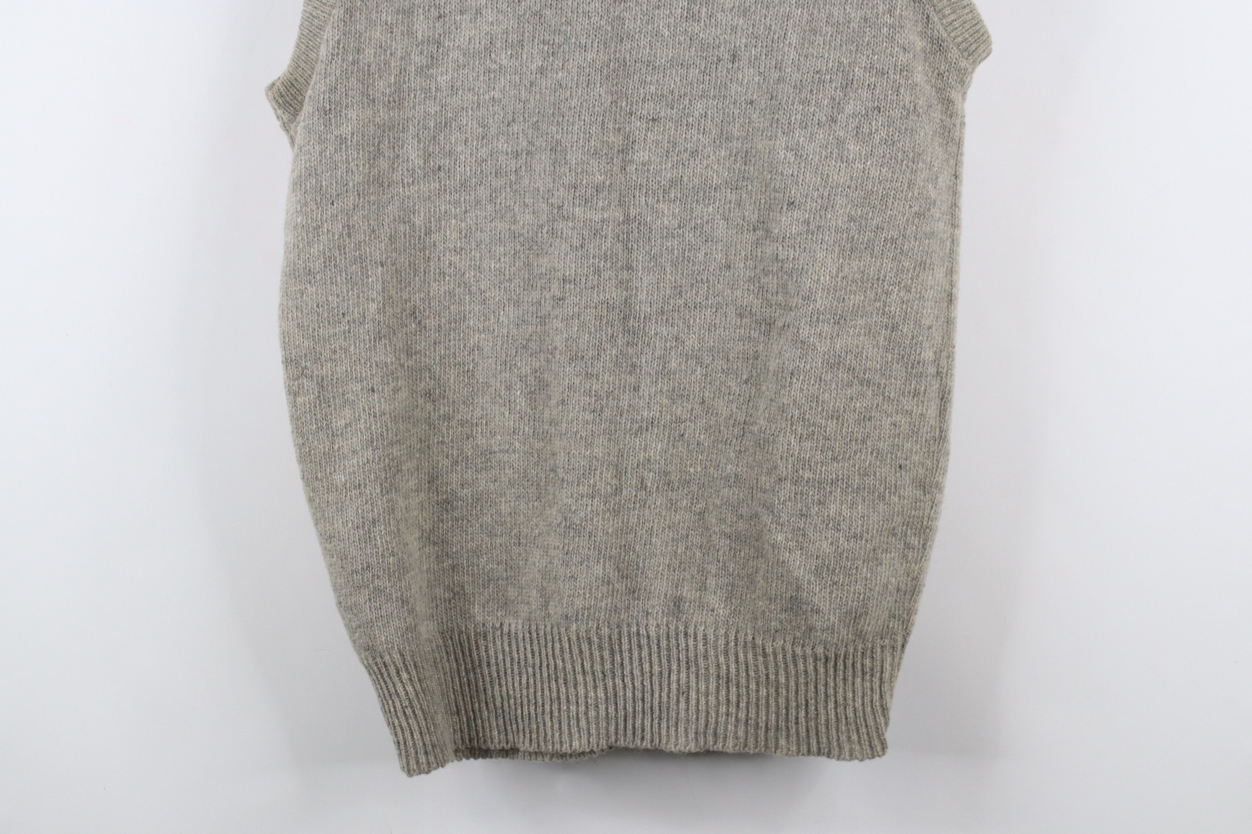 Vintage Vintage 50s 60s Streetwear Cardigan Sweater Vest Gray USA Size US M / EU 48-50 / 2 - 13 Thumbnail