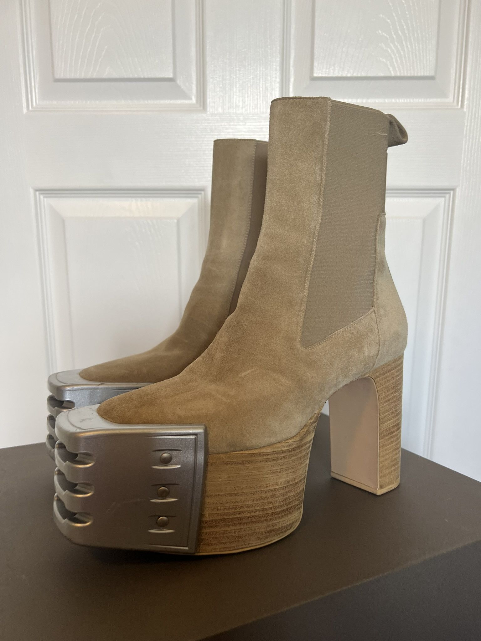 Rick Owens Rick Owens FW19 Suede Grilled Kiss Boots sz 41 Size US 8 / EU 41 - 1 Thumbnail