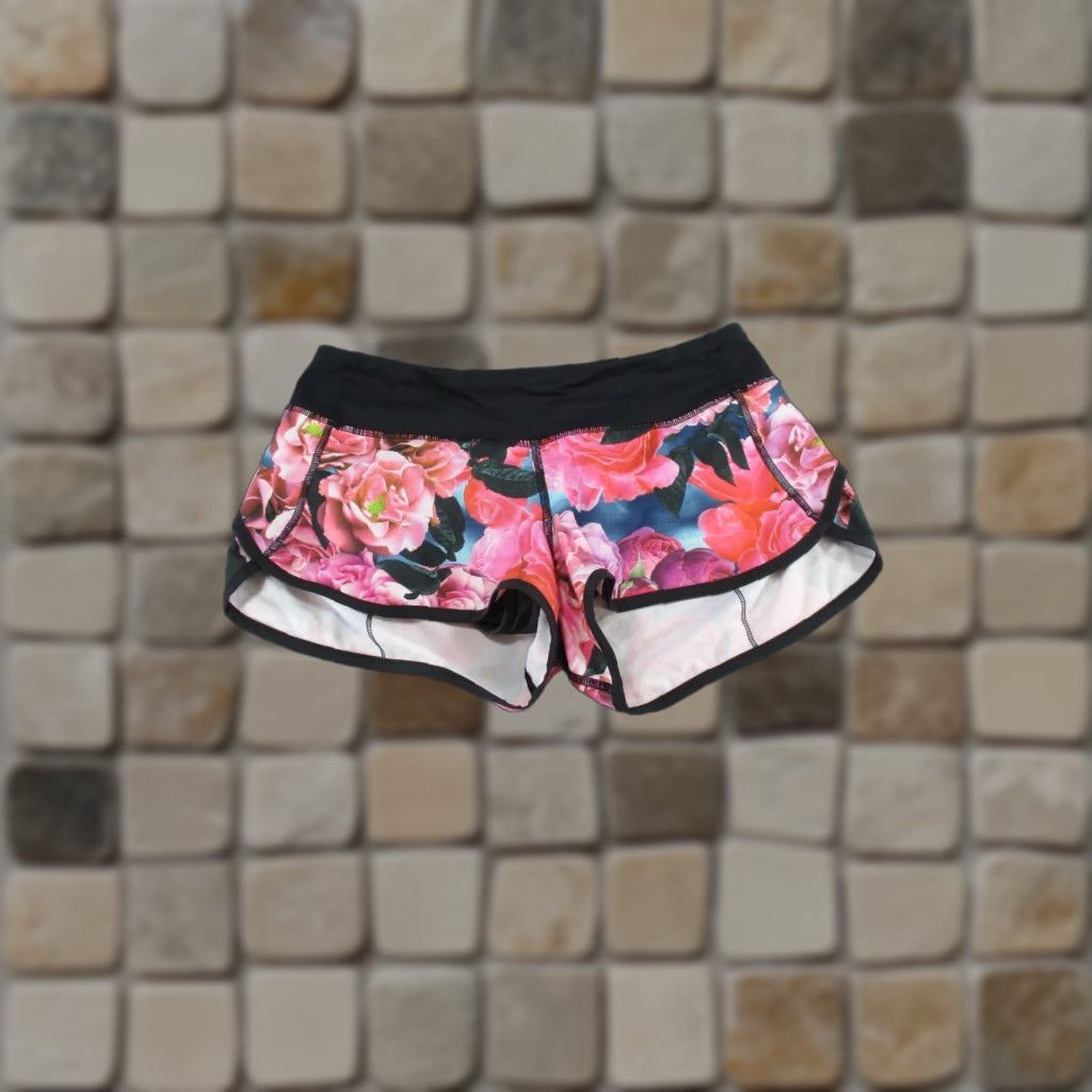 Lululemon Lululemon Shorts Womens 6 Black Multicolor Floral 3" Athletic Running Gym Cross Training Girl Womens Size 28" / US 6 / IT 42 - 1 Thumbnail