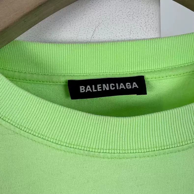Balenciaga Balenciaga Balenciaga Embroidered logo fluorescent green s Size US M / EU 48-50 / 2 - 2 Thumbnail