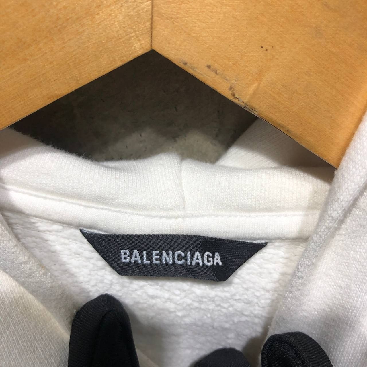 Balenciaga Balenciaga Small logo pull over hoodie for kids Size US XXS / EU 40 - 4 Thumbnail