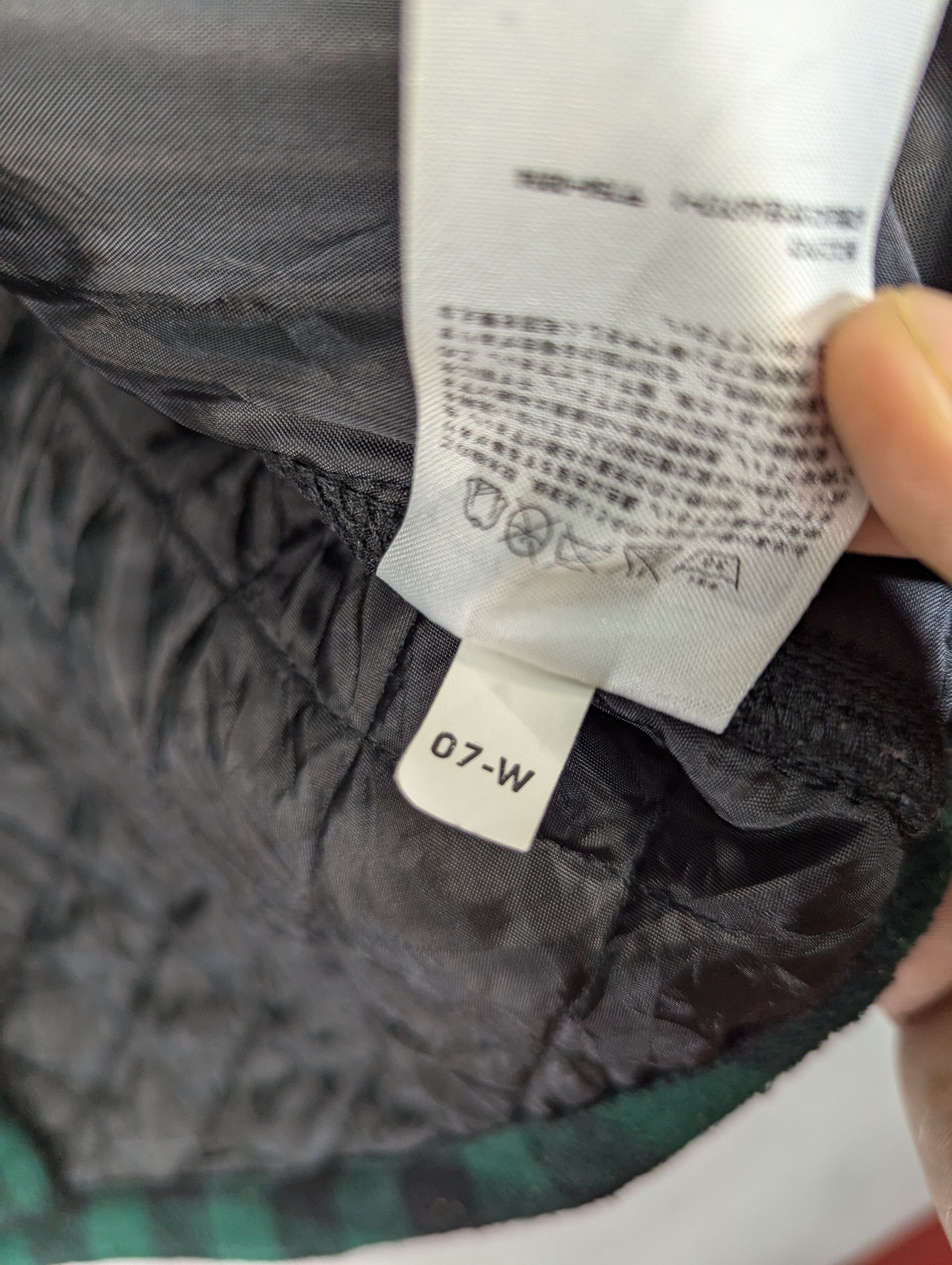 Flannel Uniqlo Quilted Checkered Box Flannel Jacket Size US XL / EU 56 / 4 - 13 Thumbnail