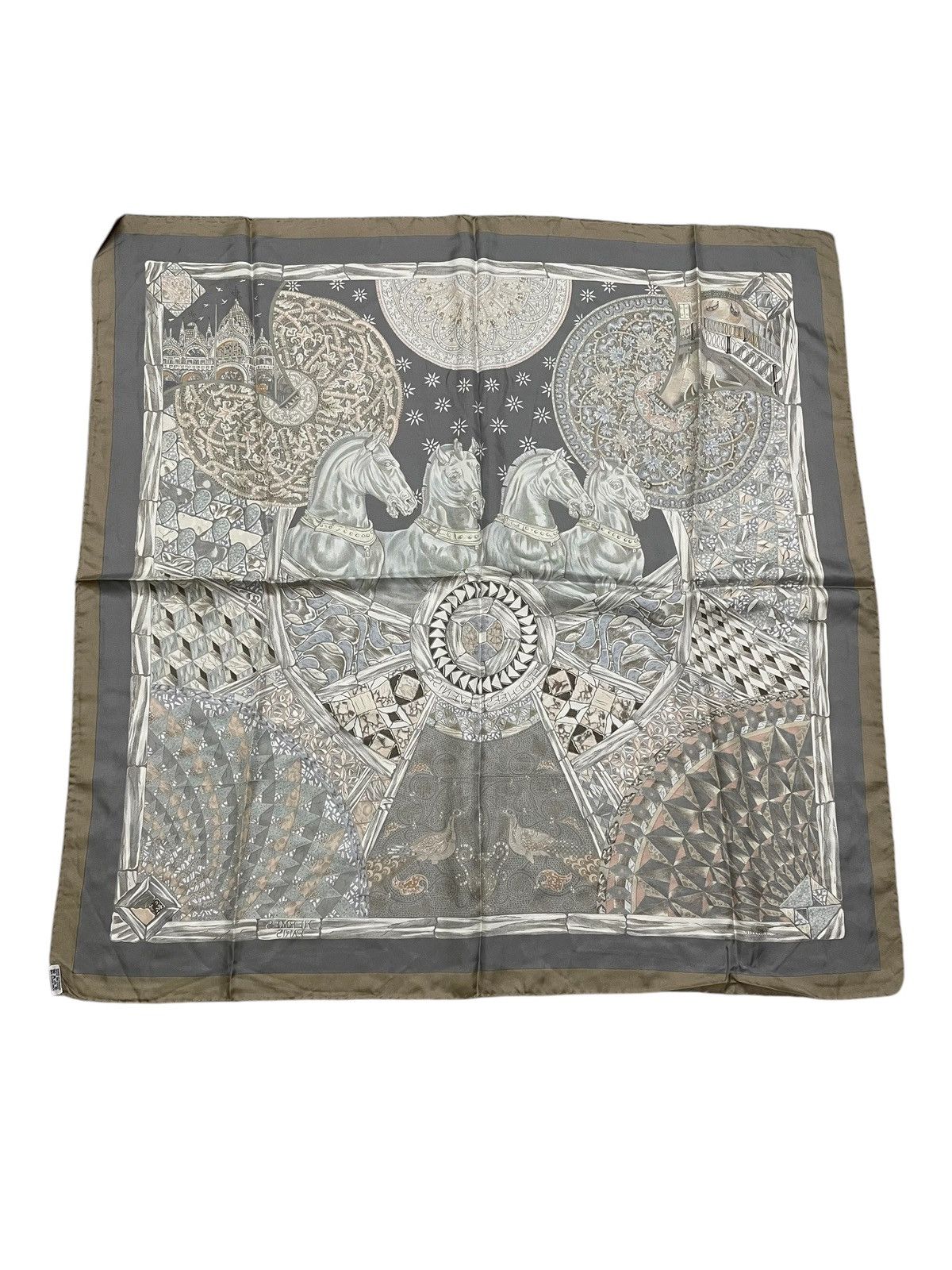 Hermes × Vintage Vintage HERMES SILK SCARVES Size ONE SIZE - 7 Thumbnail