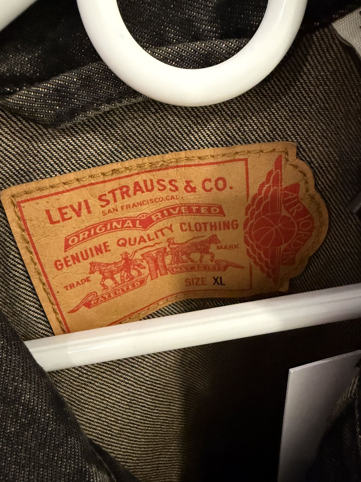 Jordan Brand × Levi's Jordan Levi’s Denim Trucker Jacket Size US XL / EU 56 / 4 - 3 Thumbnail