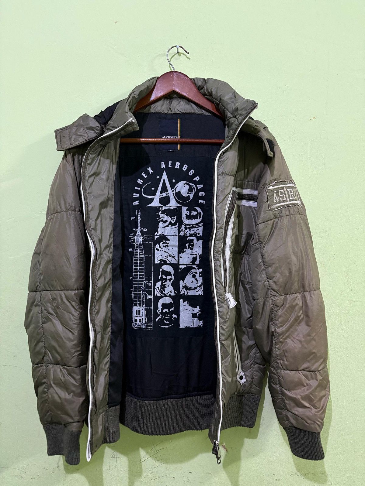 Avirex Avirex Varsity Puffer Jacket Aero Space Program With Hoodies Size US L / EU 52-54 / 3 - 2 Thumbnail