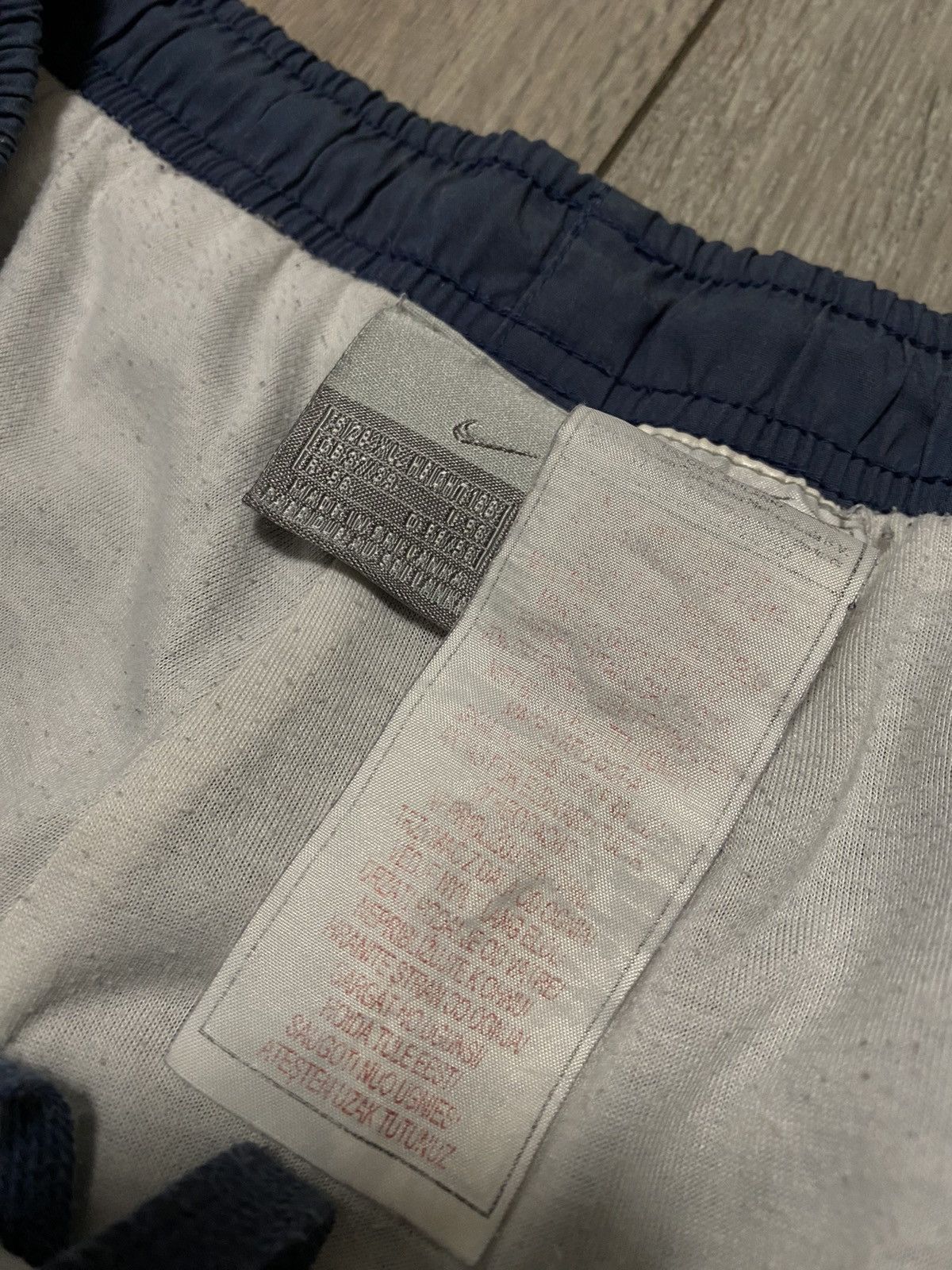 Nike Vintage Nike Track Pants Nylon Baggy Double Swoosh Hype Y2K Size US 38 / EU 54 - 5 Thumbnail
