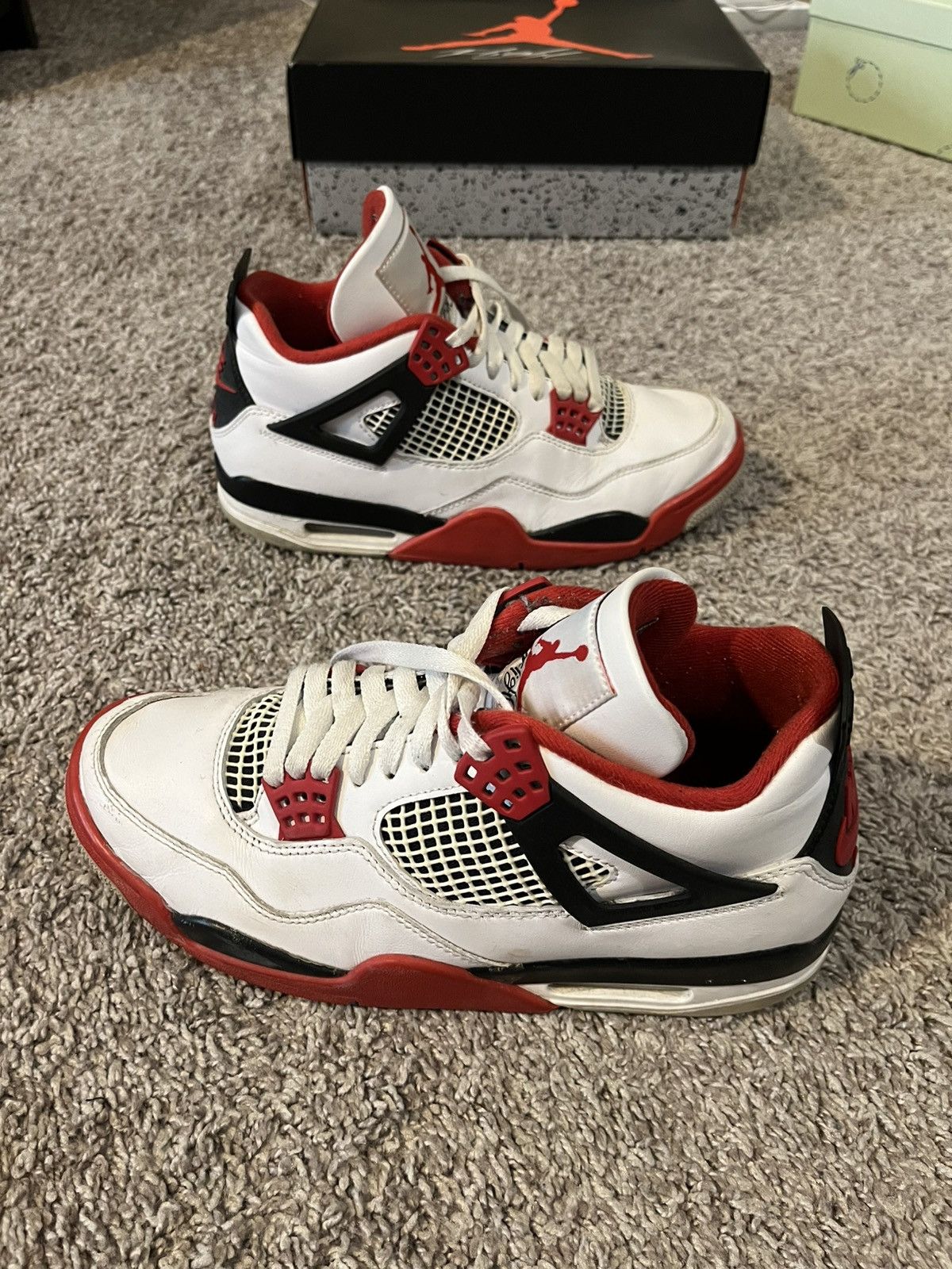 Jordan Brand Air Jordan Fire Red Size US 8 / EU 41 - 1 Thumbnail