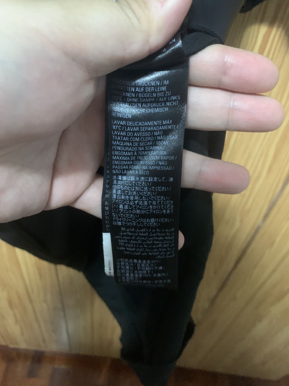 Balenciaga Balenciaga ai generated tee Size US L / EU 52-54 / 3 - 10 Thumbnail