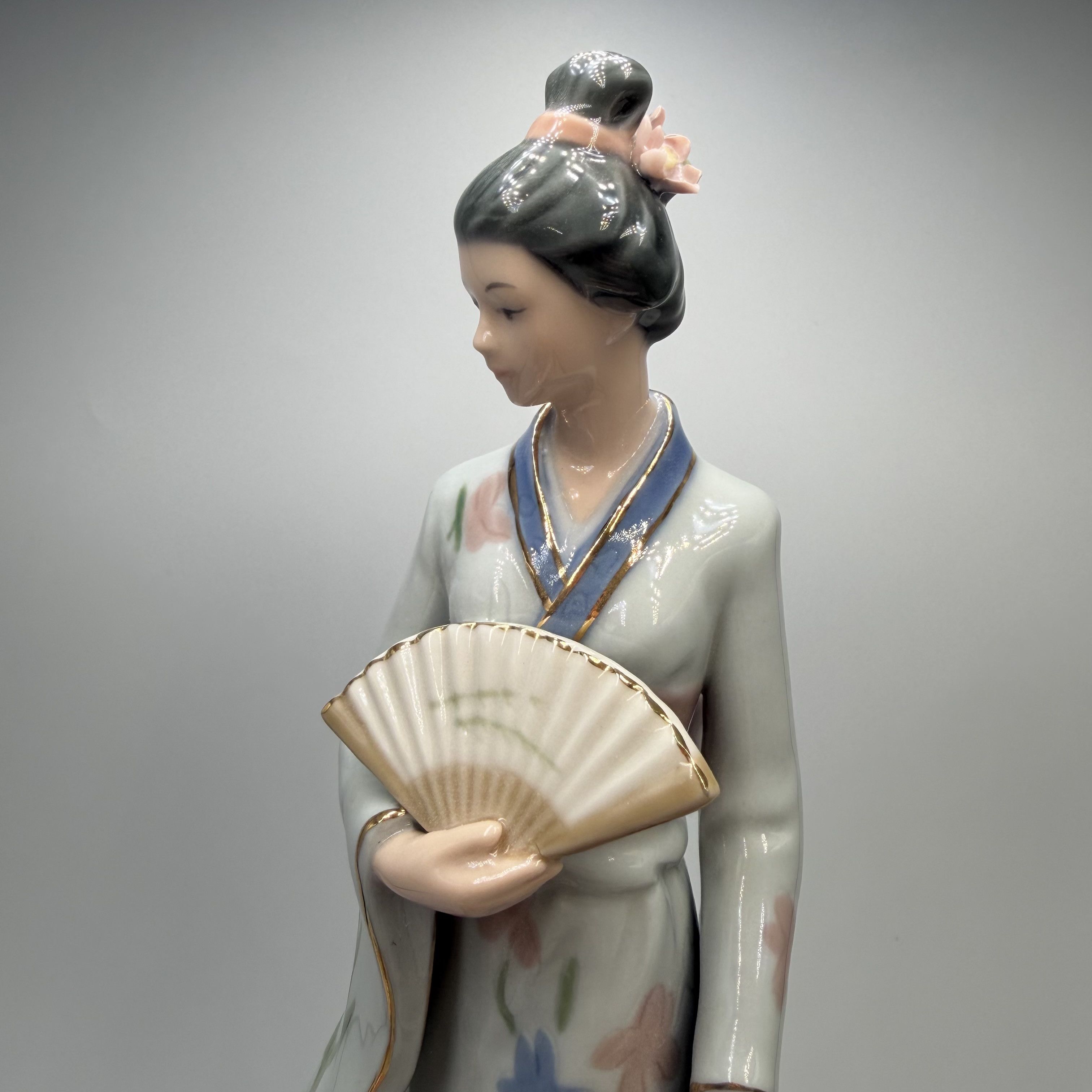 Vintage Pavone Porcelain Japanese Lady Geisha Figurine Fan Italian Size ONE SIZE - 6 Thumbnail