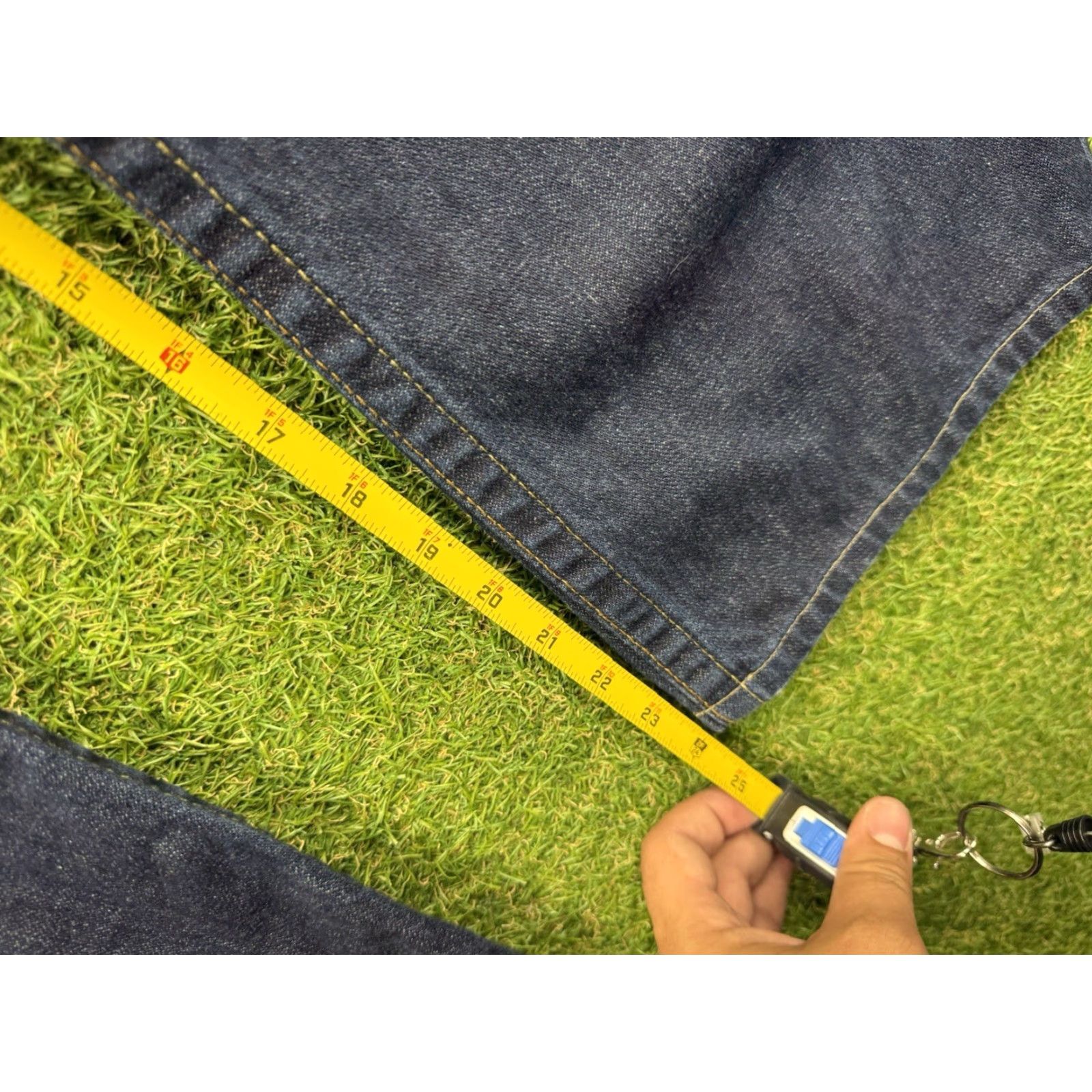 True Religion VINTAGE True Religion Jeans Mens 42 Ricky Relaxed Straight Big T Flap Pockets y2k Grunge Style Denim Blue 5-Pocket USA Logo (N/A not included) Size US 42 / EU 58 - 6 Thumbnail