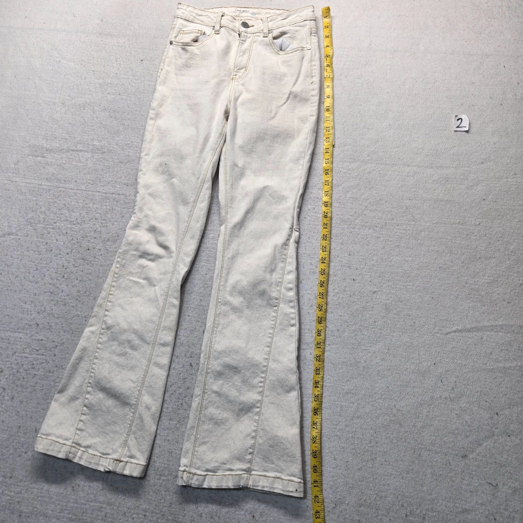 Denime Ban.Jara Denim Jeans Women's Flared 5-Pocket Mid Rise Light Wash Beige 31in Inseam Regular Size 5/26 Pants Womens Jeans Clothing Size 27" / US 4 / IT 40 - 7 Thumbnail