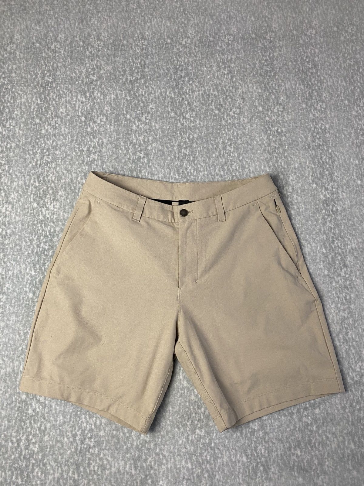 Lululemon Lululemon ABC Classic-Fit Shorts 9" Warpstreme Size US 30 / EU 46 - 1 Thumbnail