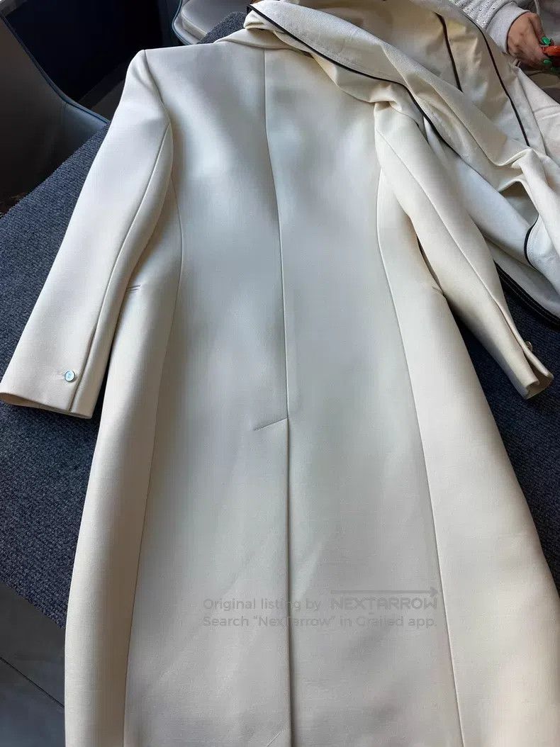 Hermes Hermes Beige long coat, wool + silk fabric, elegant for au Size XXS / US 00 / IT 34 - 2 Thumbnail