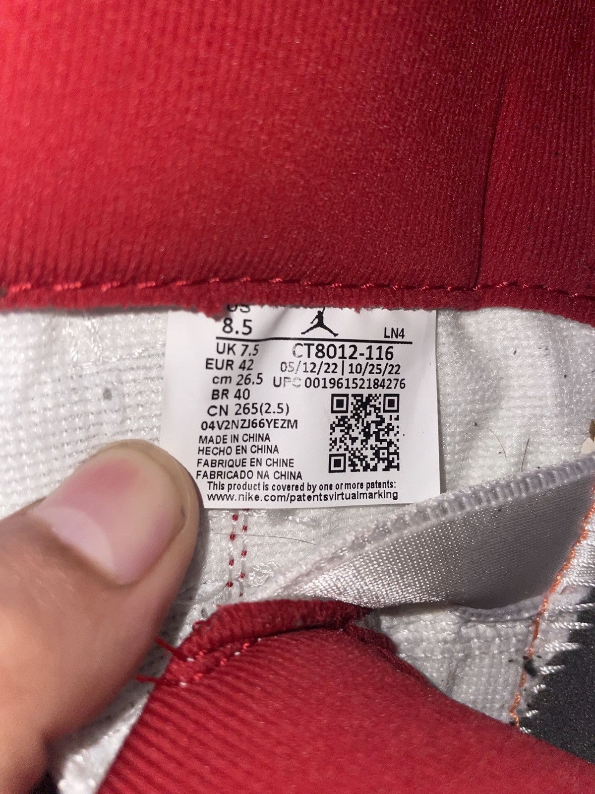 Jordan Brand Jordan 11 Cherry Size US 8.5 / EU 41-42 - 6 Thumbnail