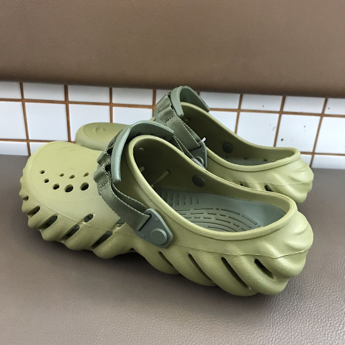Crocs × Hypebeast Crocs Echo Clog Green Size 8uk 42 eur Designed in Colorado Size US 8 / EU 41 - 24 Thumbnail