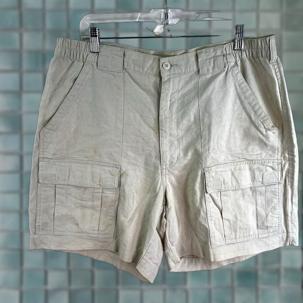 Vintage Savlle Row Casual Bermuda Shorts Mens Size 36 Beige 7-Inch Inseam Classic Fit Outdoor Travel Size US 36 / EU 52 - 1 Thumbnail