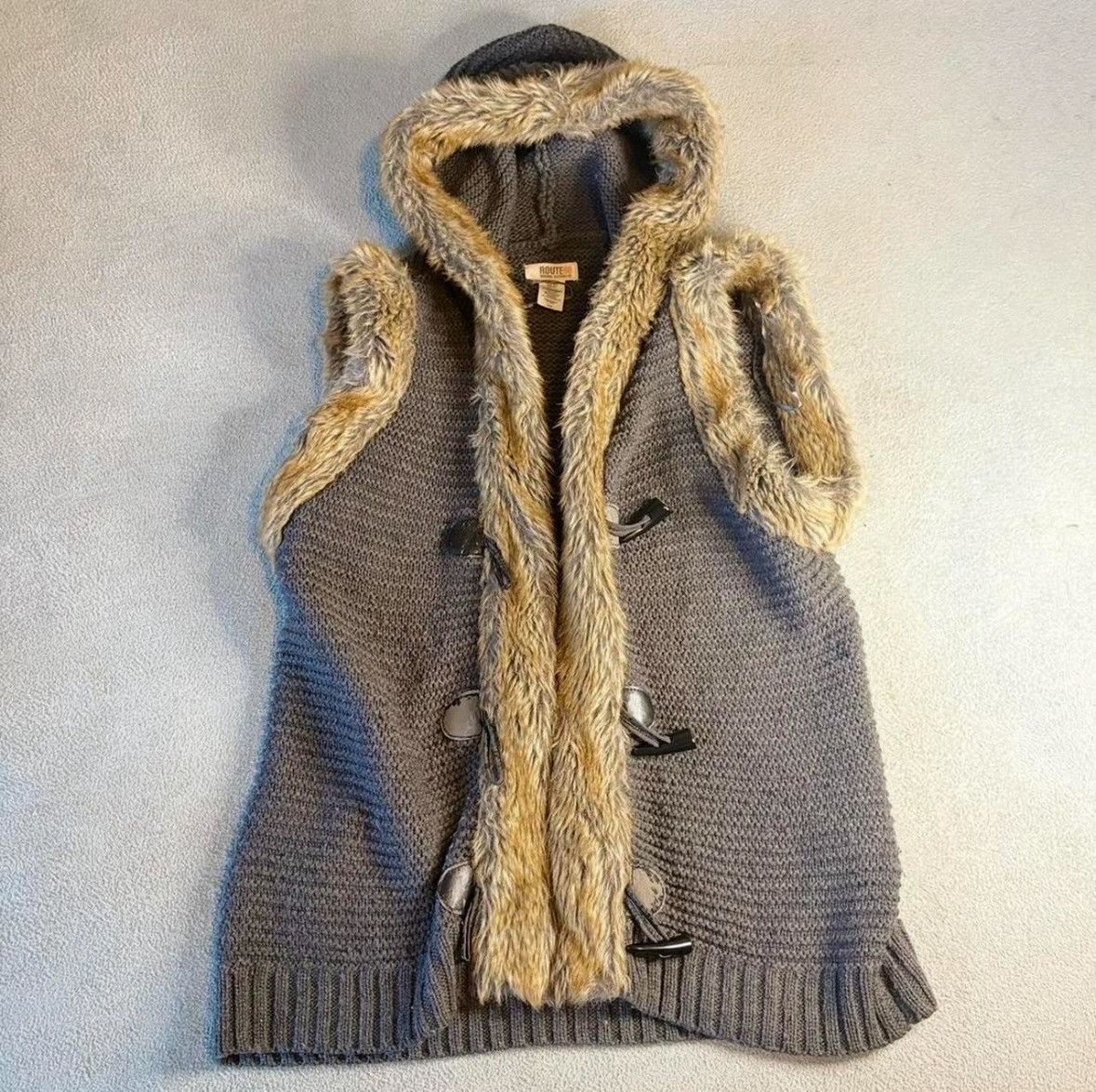 Route 66 Archive Route 66 knit vest with faux fur trim and hood XL Size XL / US 12-14 / IT 48-50 - 1 Thumbnail